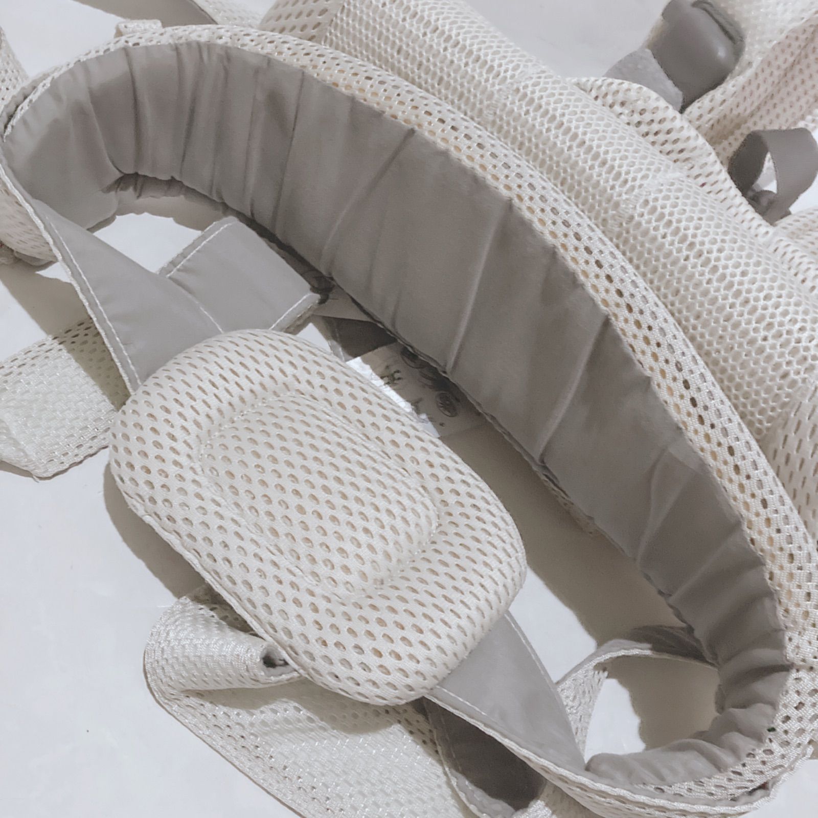 BABYBJÖRN ベビービョルン ハーモニー メッシュクリーム BABYBJORN（ベビービョルン） 抱っこ紐 ハーモニー クリーム メッシュ