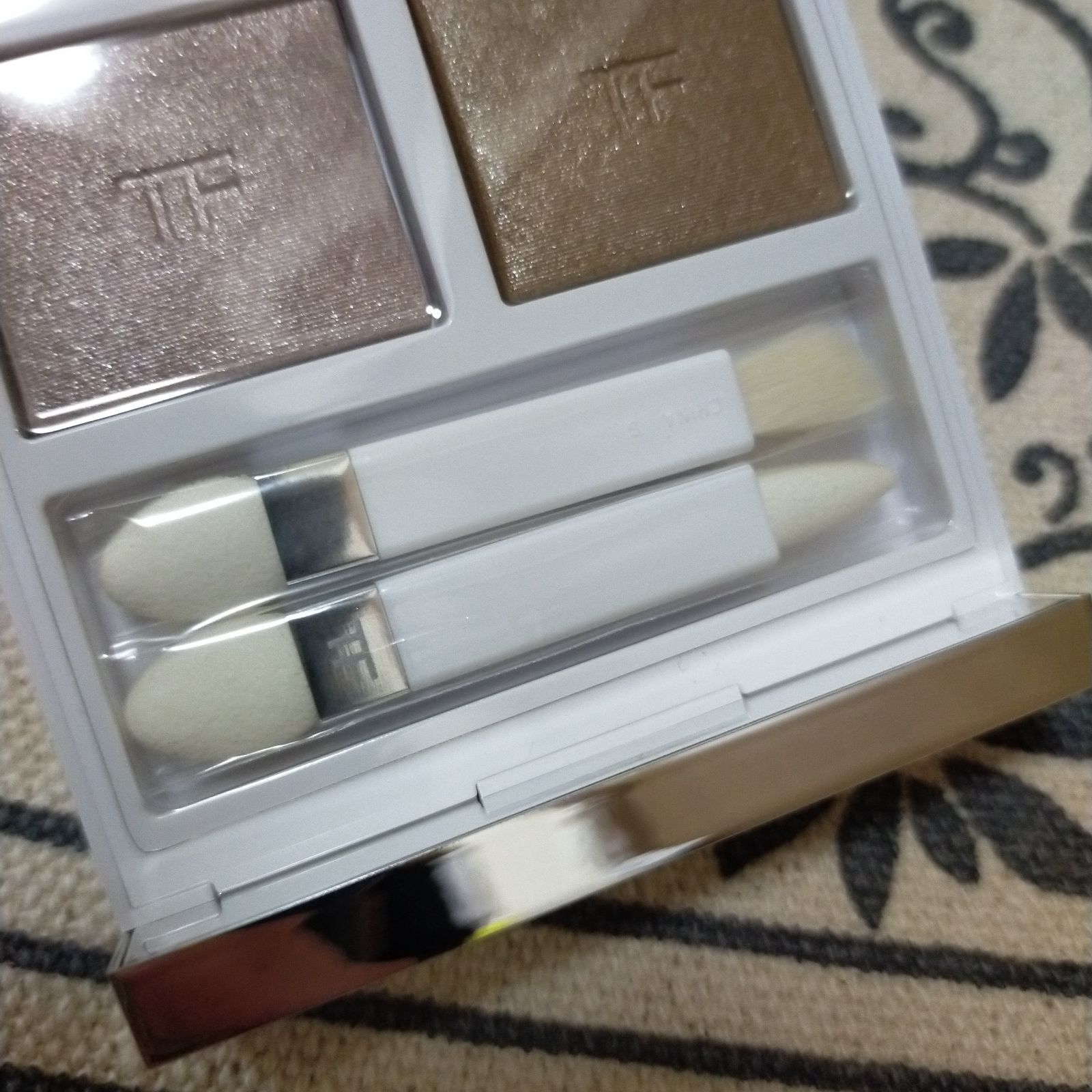 TOM FORD アイカラークォード シャレーラスト アイシャドウパレット