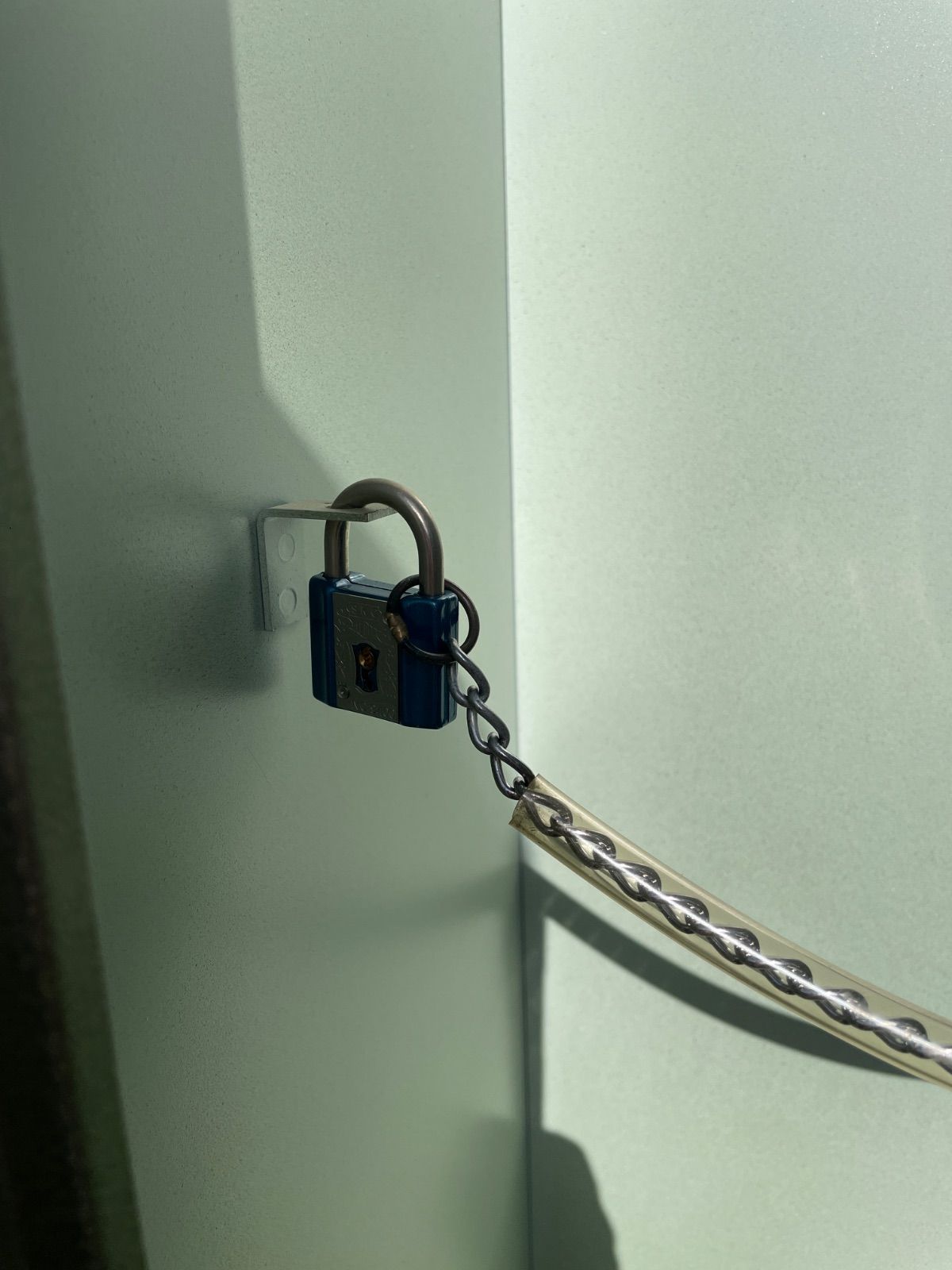 中古品】＜猟銃用＞KSK ガン ロッカー(5丁用)鍵付 - メルカリ