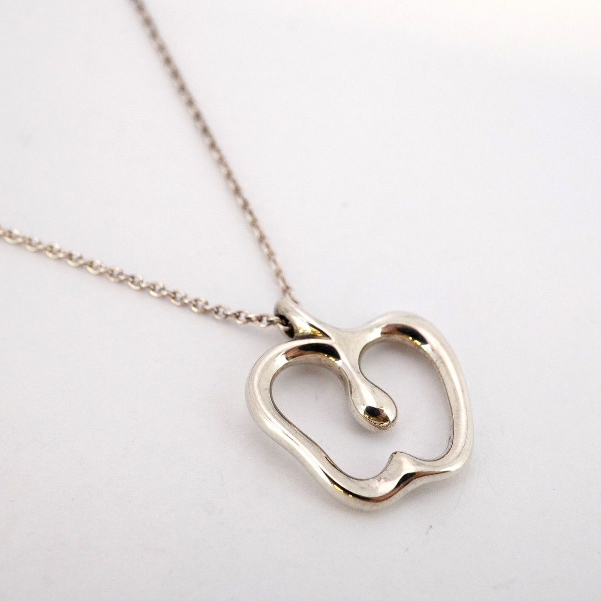 6jab0284-k】ティファニー ネックレス アップル シルバー925【中古