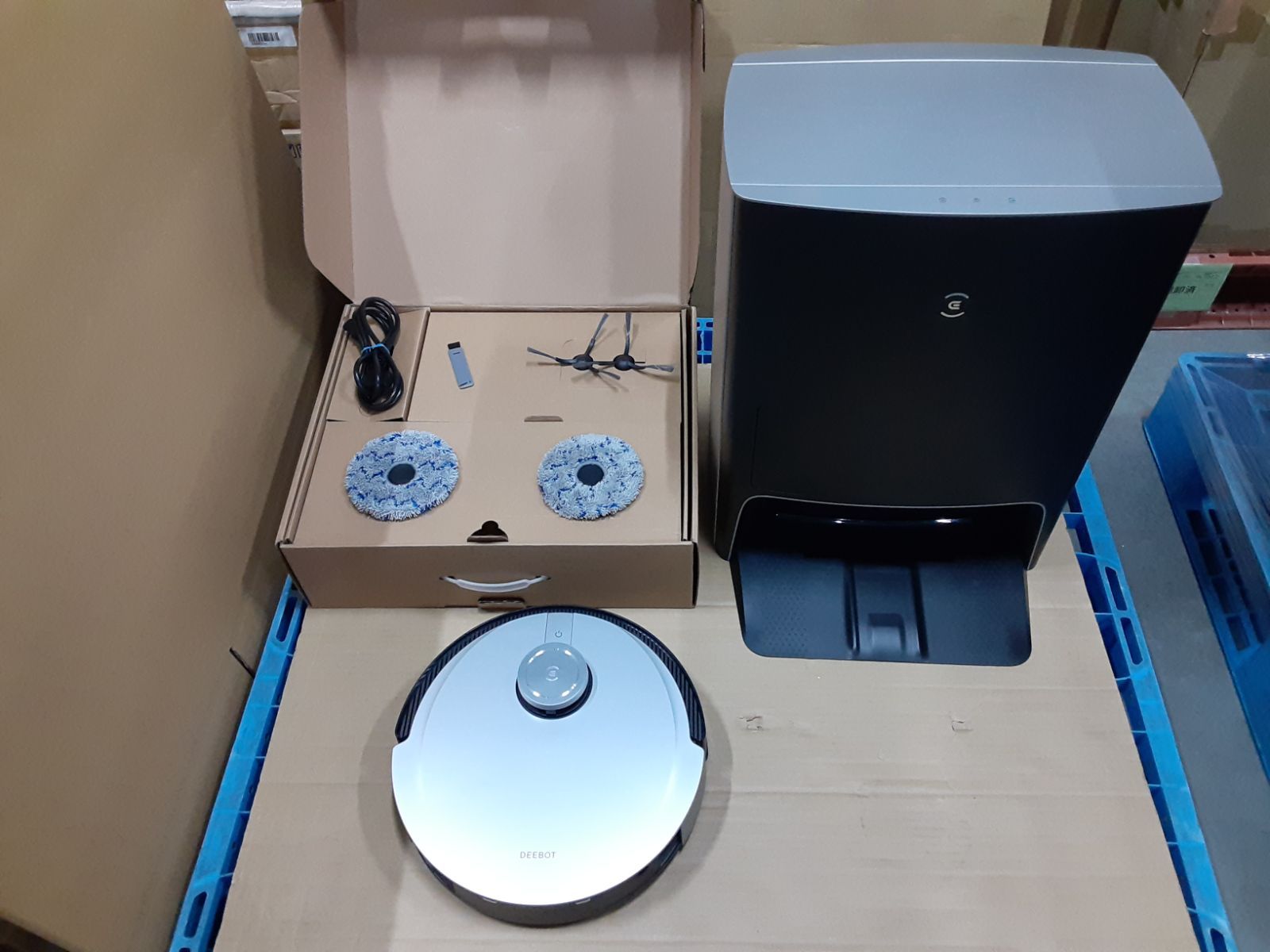 ☆通電確認済み/ジャンク☆ ecovacs DEEBOT X1 OMNI 床掃除ロボット