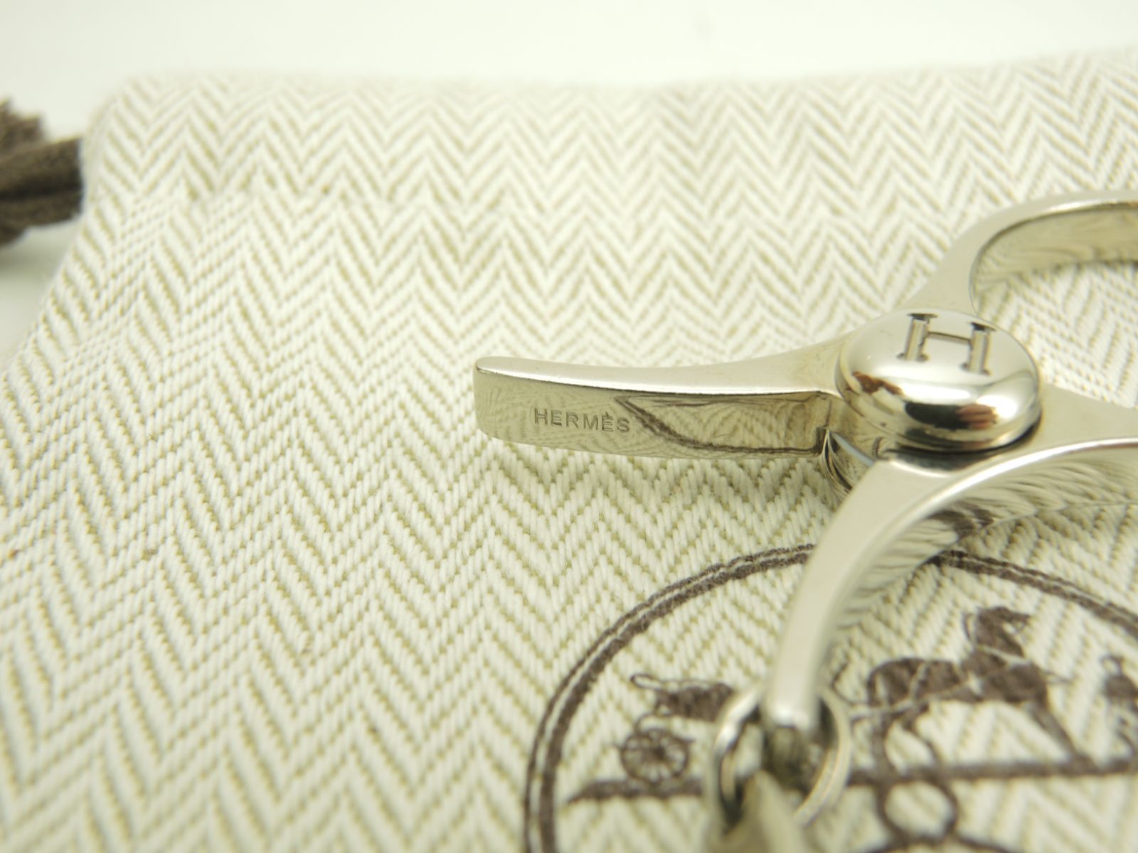 エルメス バッグチャーム グローブホルダー シルバー キーリング 銀色