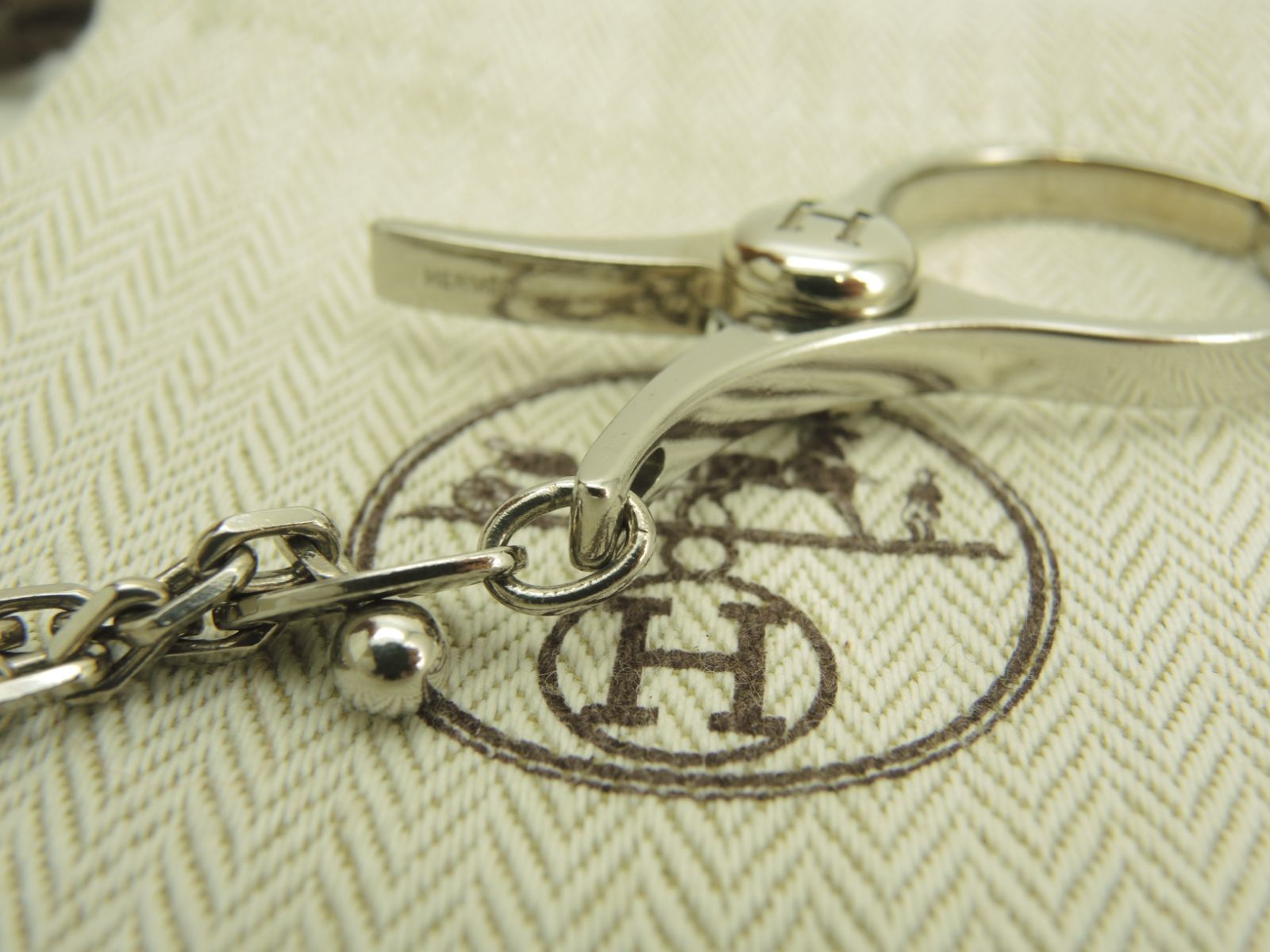 エルメス バッグチャーム グローブホルダー シルバー キーリング 銀色