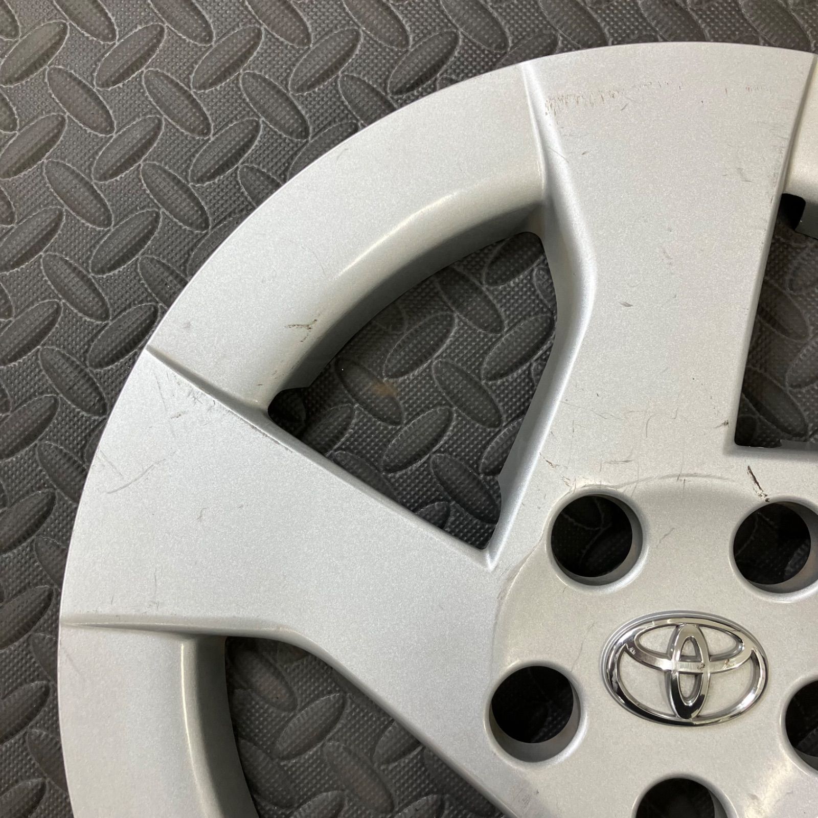 トヨタ プリウス 30系前期 ホイールキャップ ホイールカバー 純正 中古 