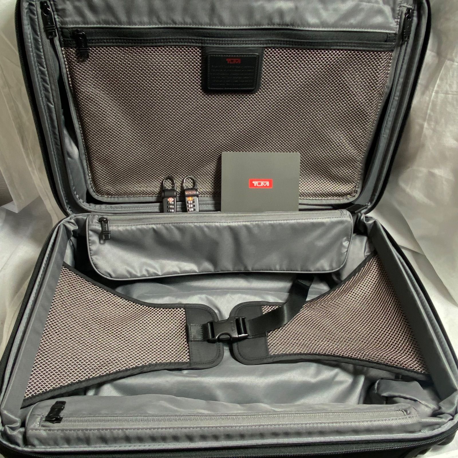TUMI トゥミ ALPHA2 22060D2 キャリーケース TSA 黒 A10204 S - メルカリ