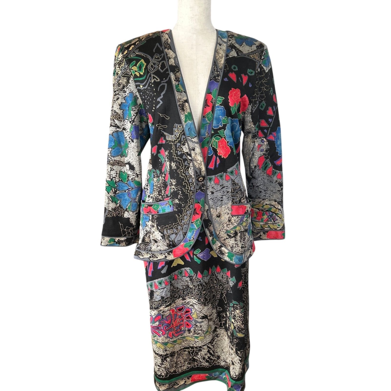 LEONARD レオナール セットアップ 美品 ノーカラージャケット スカート