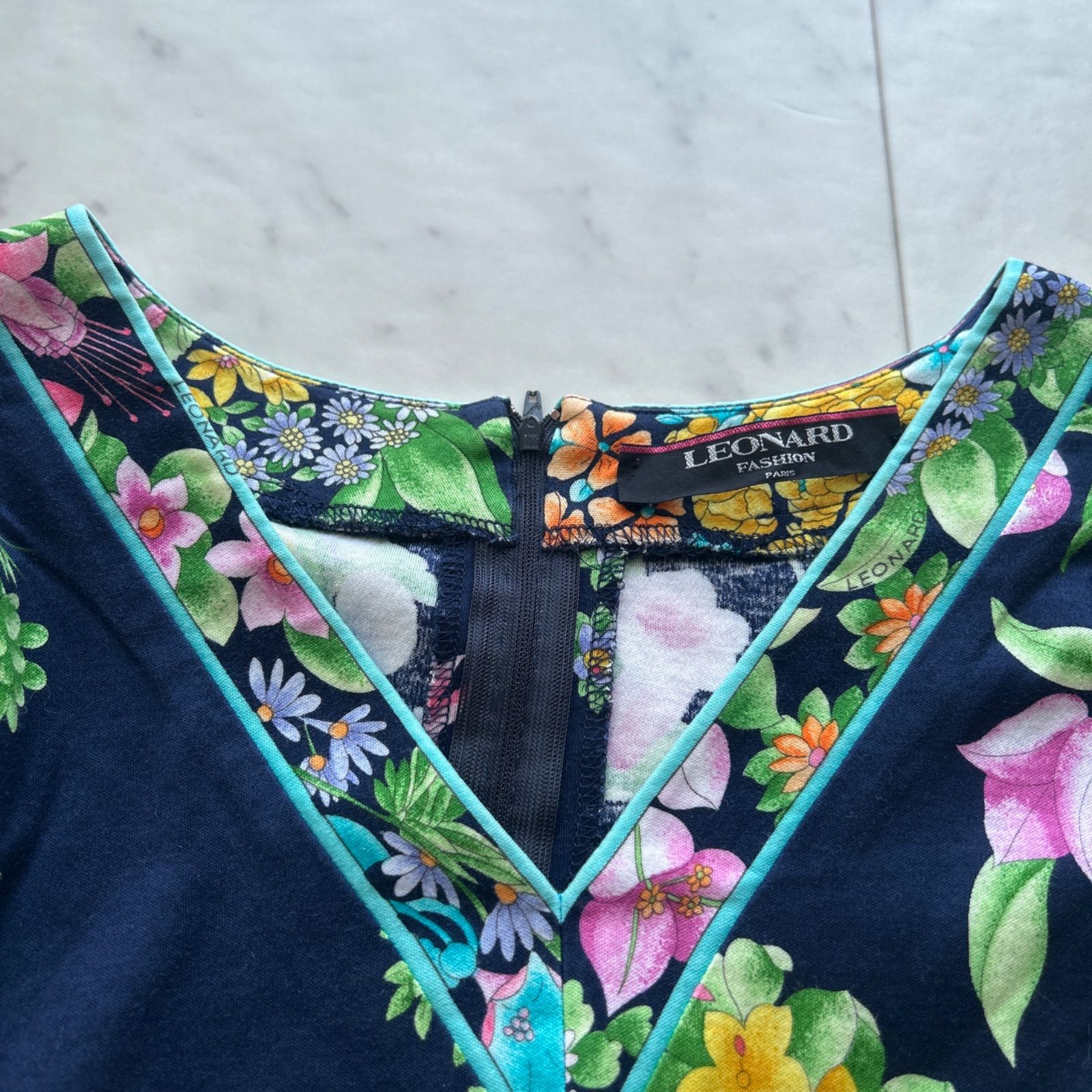 LEONARD レオナール 美品 半袖 カットソー 花柄 ネイビー Lサイズ V
