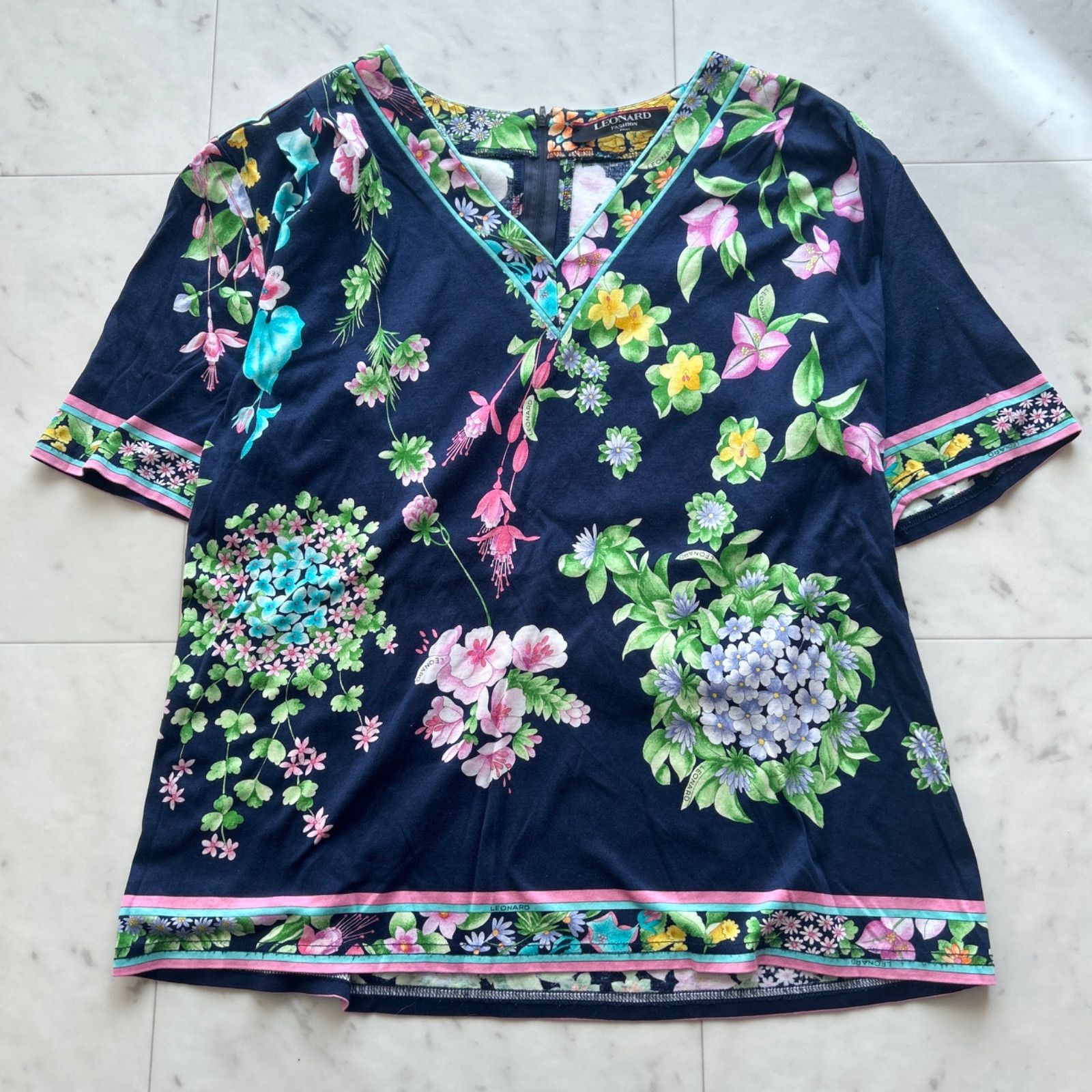LEONARD レオナール 美品 半袖 カットソー 花柄 ネイビー Lサイズ V