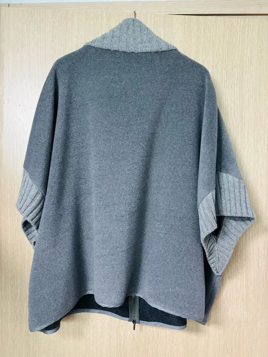 ファビアナフィリッピ ウール ニット ポンチョ - メルカリ