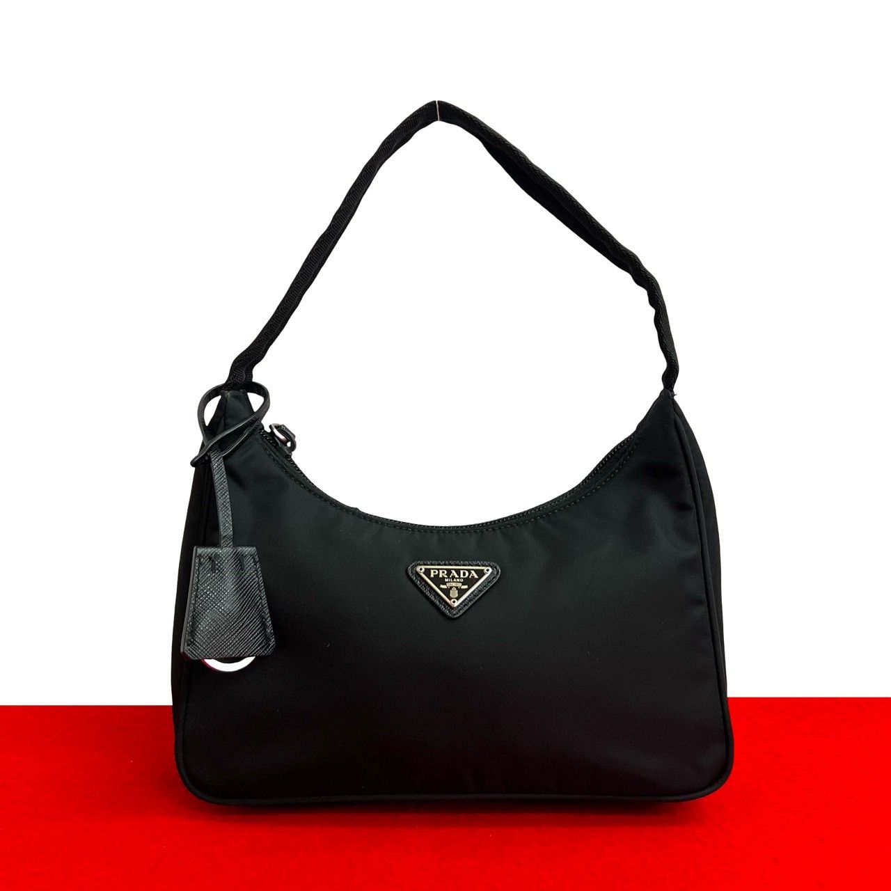 極美品 プラダ 三角ロゴ ボディバッグ 裏地総柄 シルバー金具 テスートナイロン 極美品 プラダ 三角ロゴ ボディバッグ 裏地総柄 シルバー金具 テスート