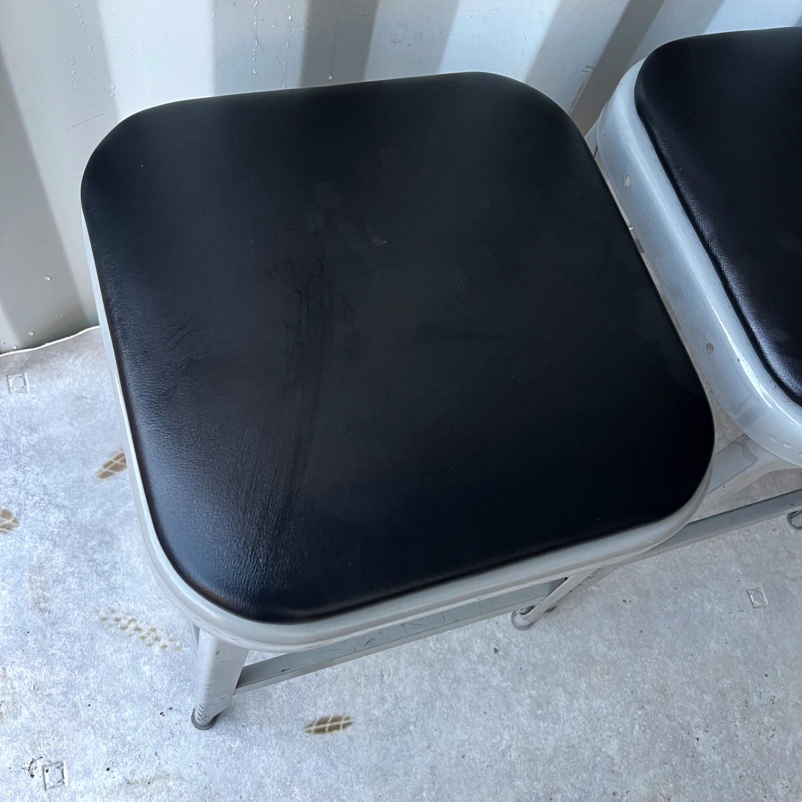 取付無料！LYON パシフィックファニチャーサービス 工場用スツール 黒 2脚✨ 取付無料！LYON パシフィックファニチャーサービス 工場用スツール 黒