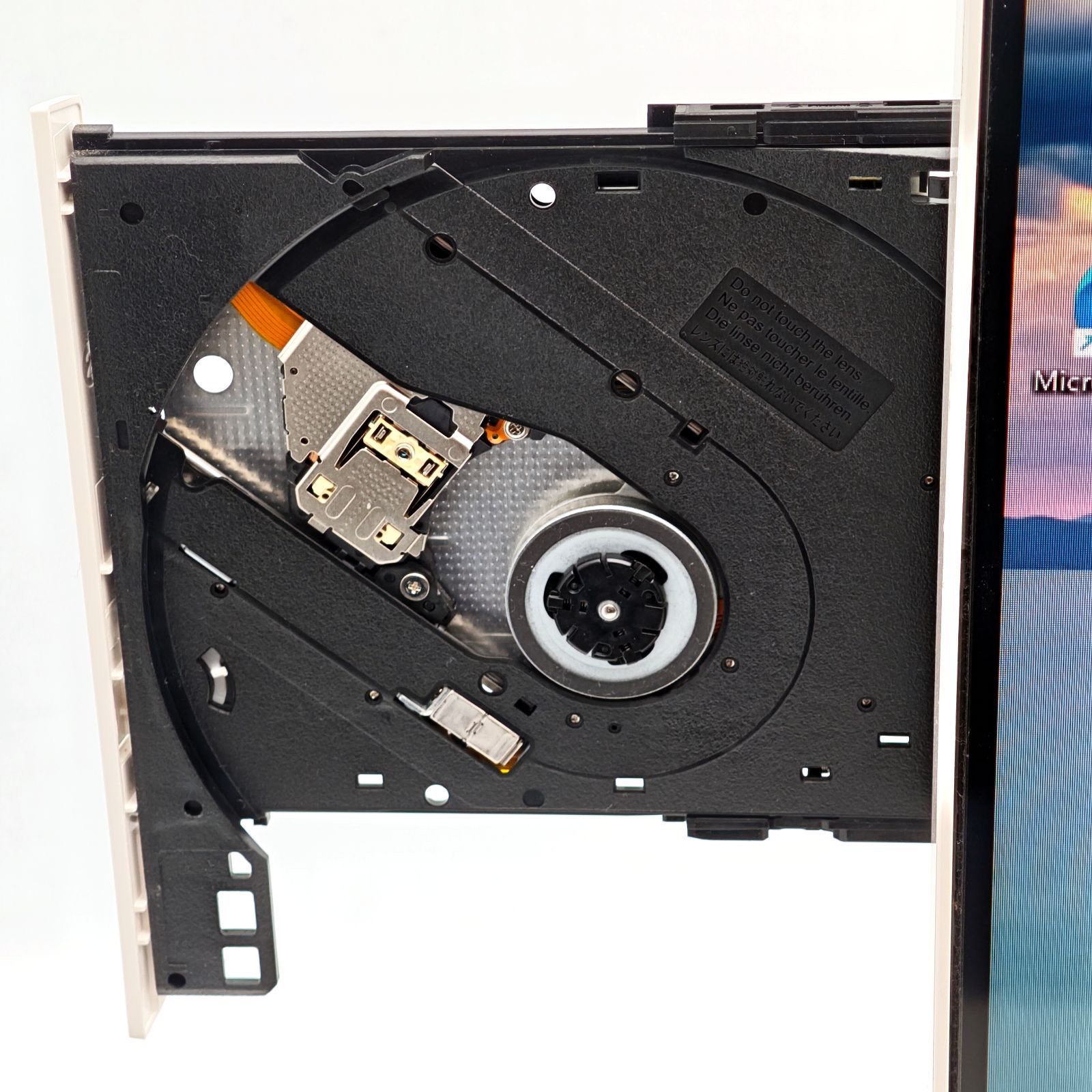 富士通 FUJITSU ESPRIMO FH70/D1 FMVF70D1W Core i7-8750H/メモリ8GB