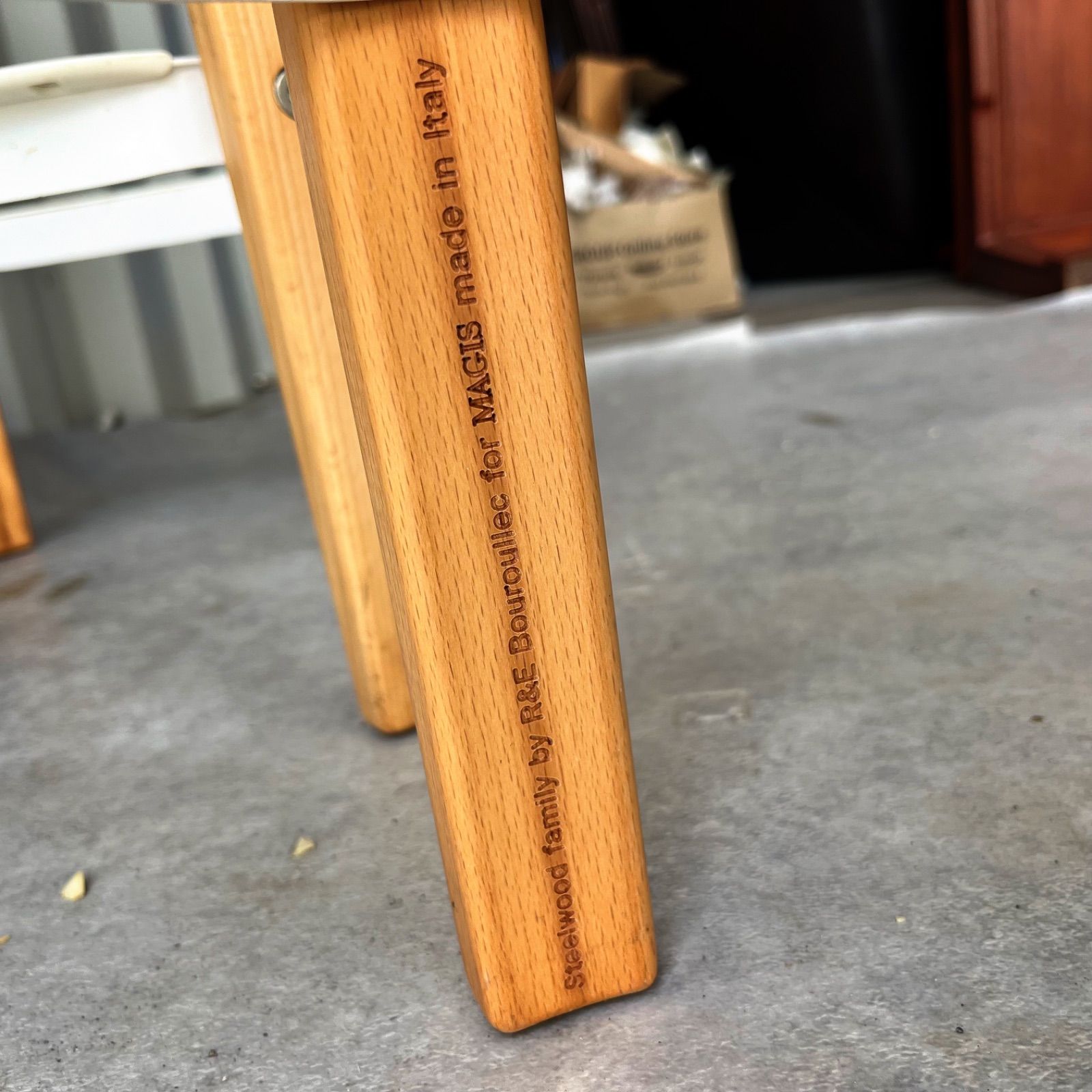 取付無料！マジス イタリア スチールウッドスツール ホワイト2脚 取付無料！マジス イタリア スチールウッドスツール ホワイト2脚