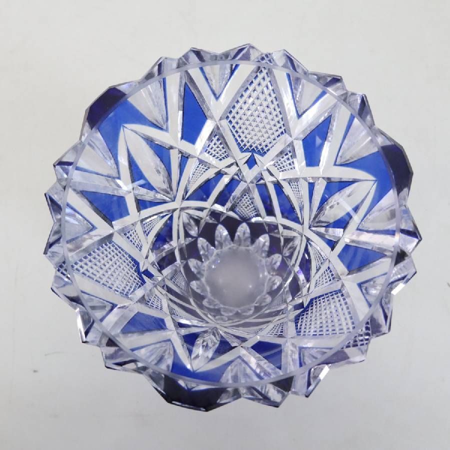 宮内庁御用達】 カガミクリスタル 江戸切子 青色被せ 花瓶 フラワー