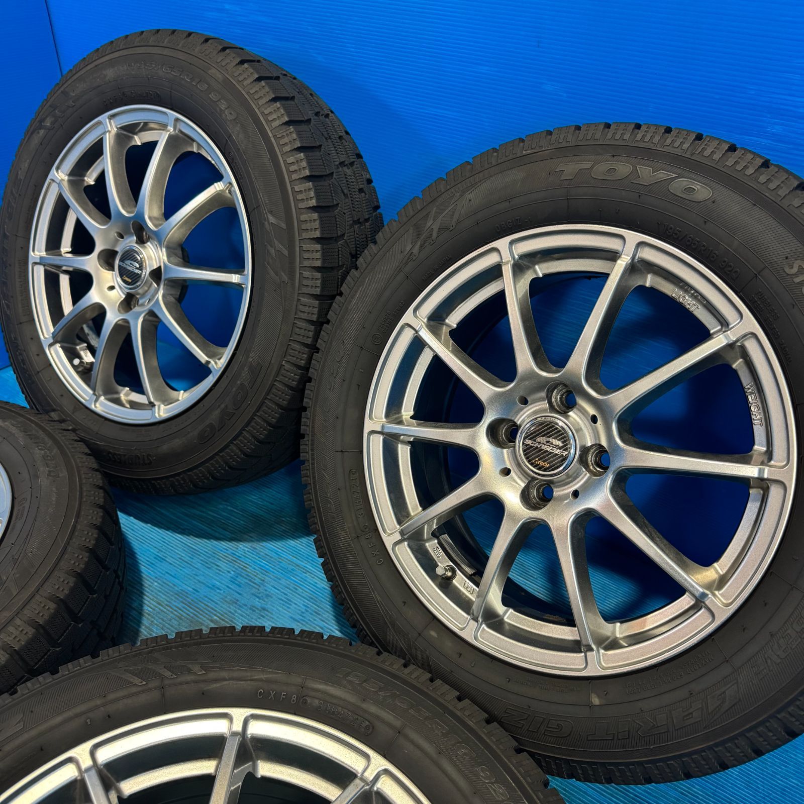 8分山】TOYO オブザーブ GIZ 195/65R16 スタッドレス付 16インチ 6J+43