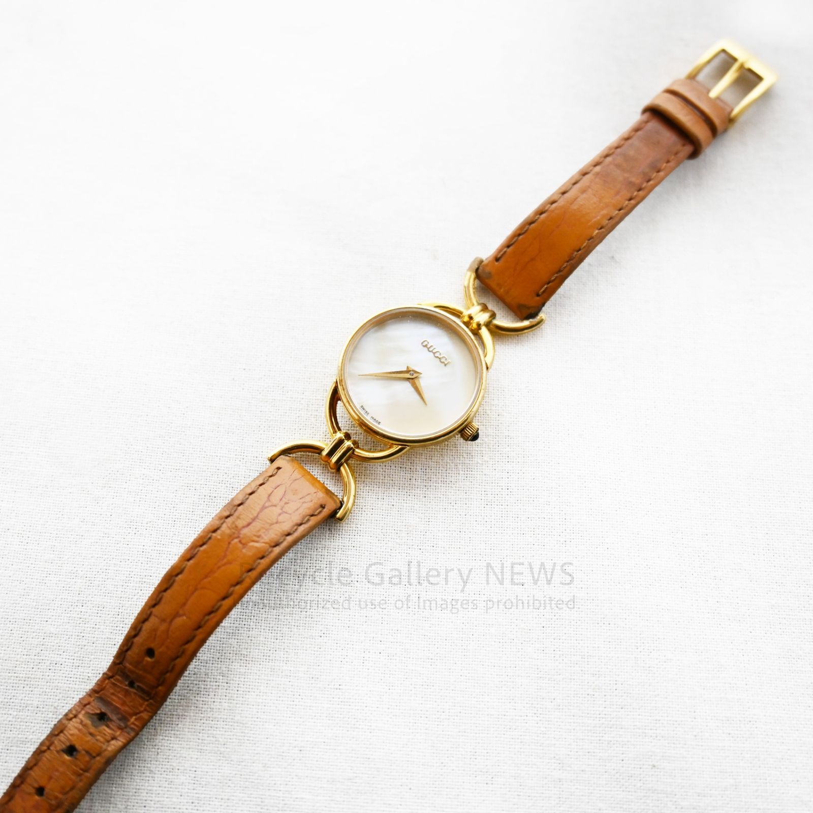 ○ 【動作未確認・ジャンク扱い】GUCCI 6000.2.L クオーツ ホワイト