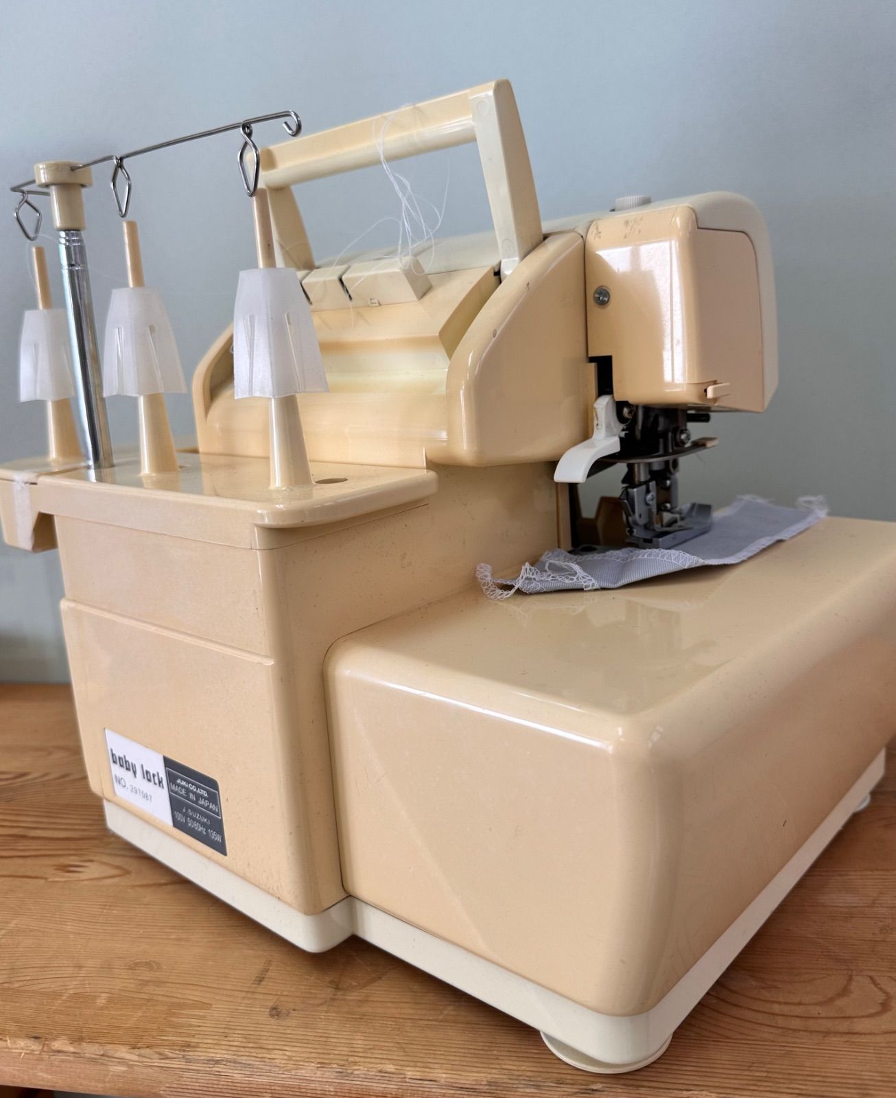 【ジャンク】ベビーロック　ロックミシン　糸取物語　BL25 baby lock ベビーロック ロックミシン 糸取物語 BL25 中古 | sinra works