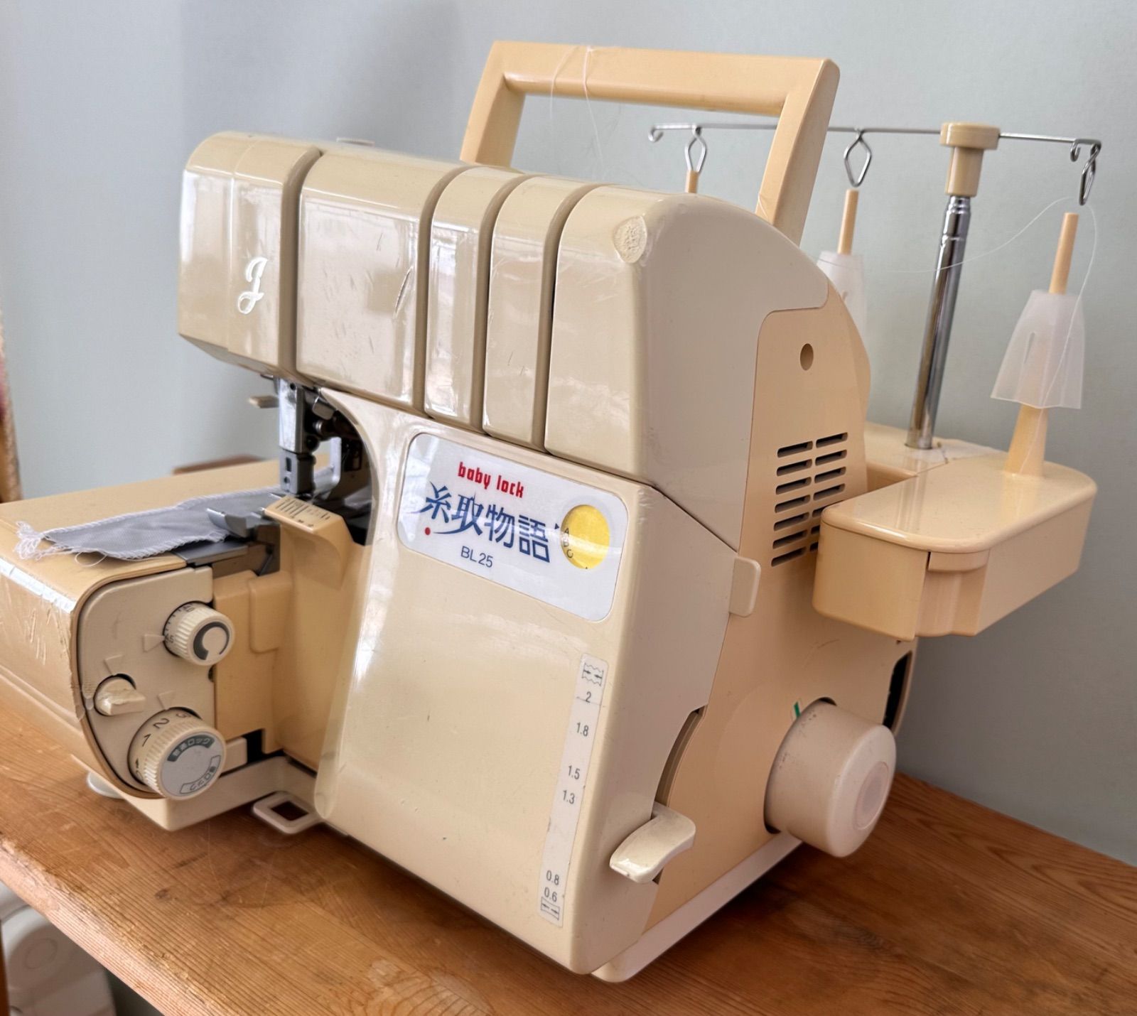 【ジャンク】ベビーロック　ロックミシン　糸取物語　BL25 baby lock 糸取物語 ロックミシン BL25 - メルカリ