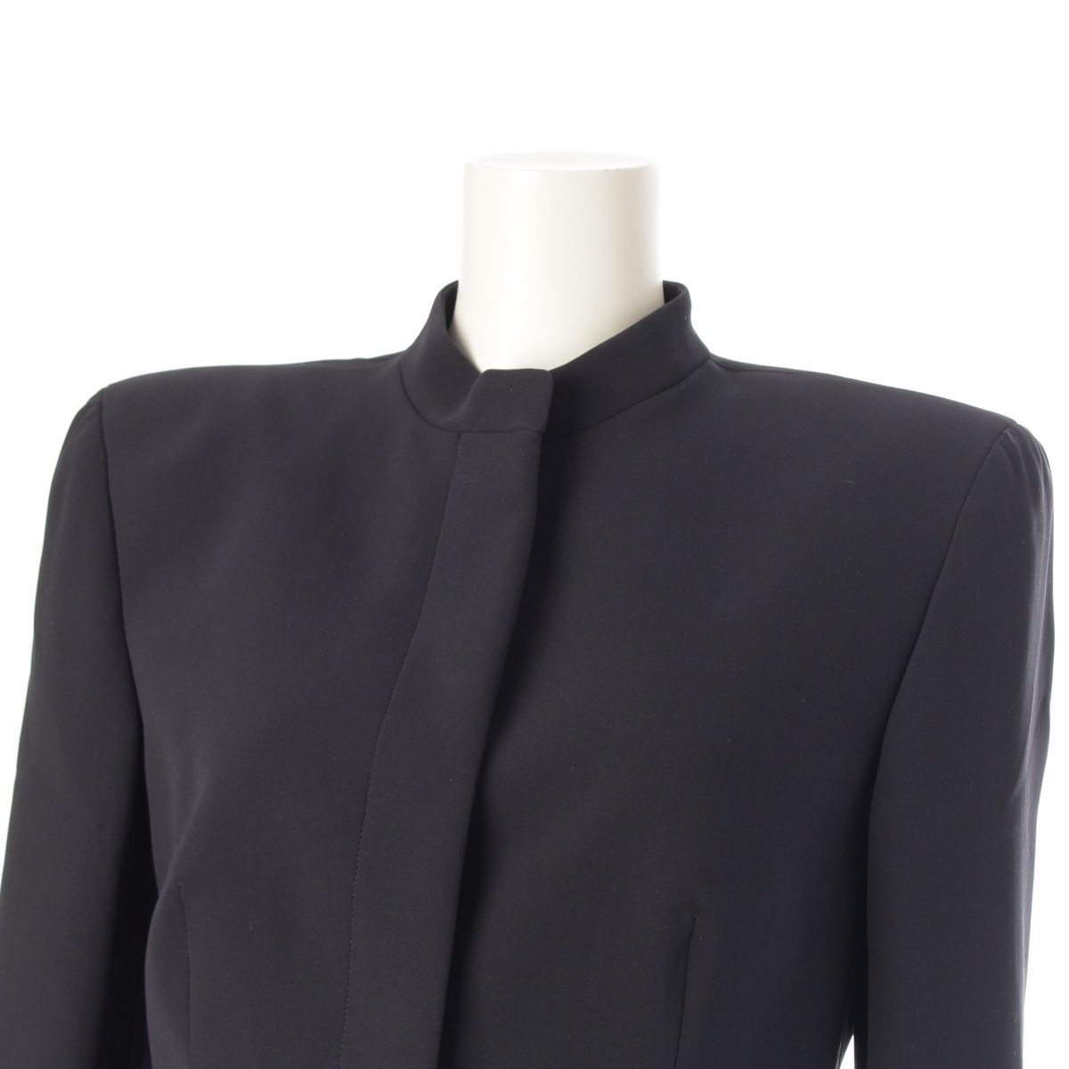 ジョルジオアルマーニ シルク ノーカラージャケット ブラック 38【中古