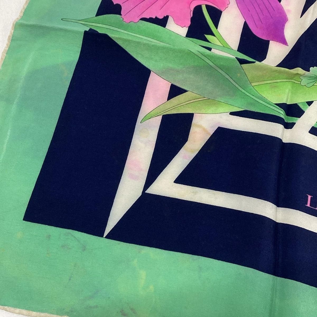 LEONARD(レオナール) スカーフ - ネイビー×ライトグリーン×マルチ 花柄