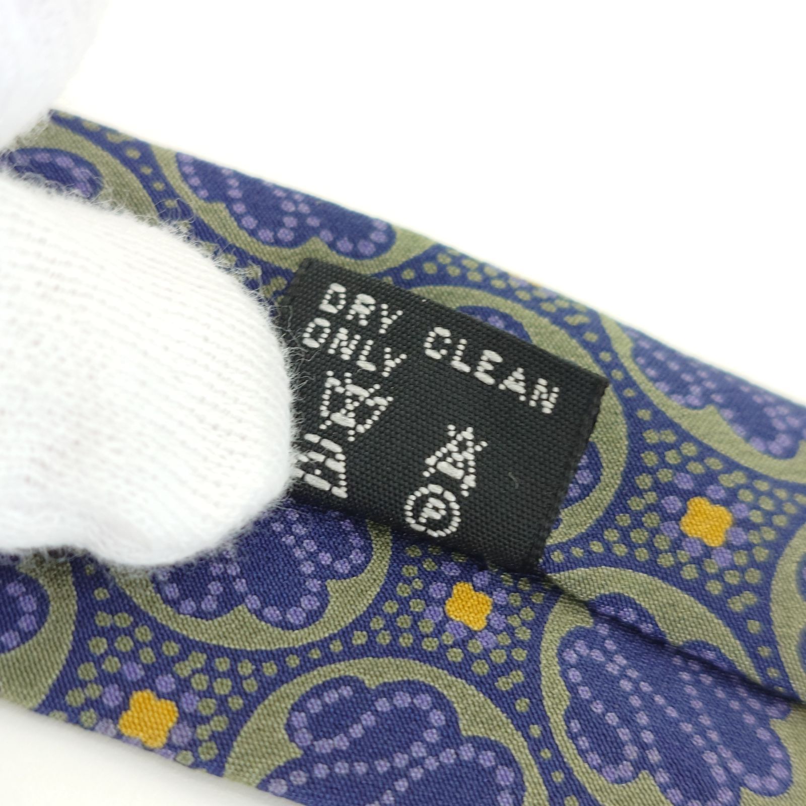 BARNEYS NEW YORK バーニーズニューヨーク ネクタイ シルク100％ 総柄