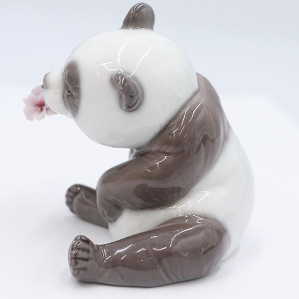 新品　未使用　箱付き　リヤドロ　パンダ　スペイン製　花　ビンテージ　希少　レア 美品】リヤドロ LLADRO リトル・パンダ 01008358 磁器 箱 花 置物
