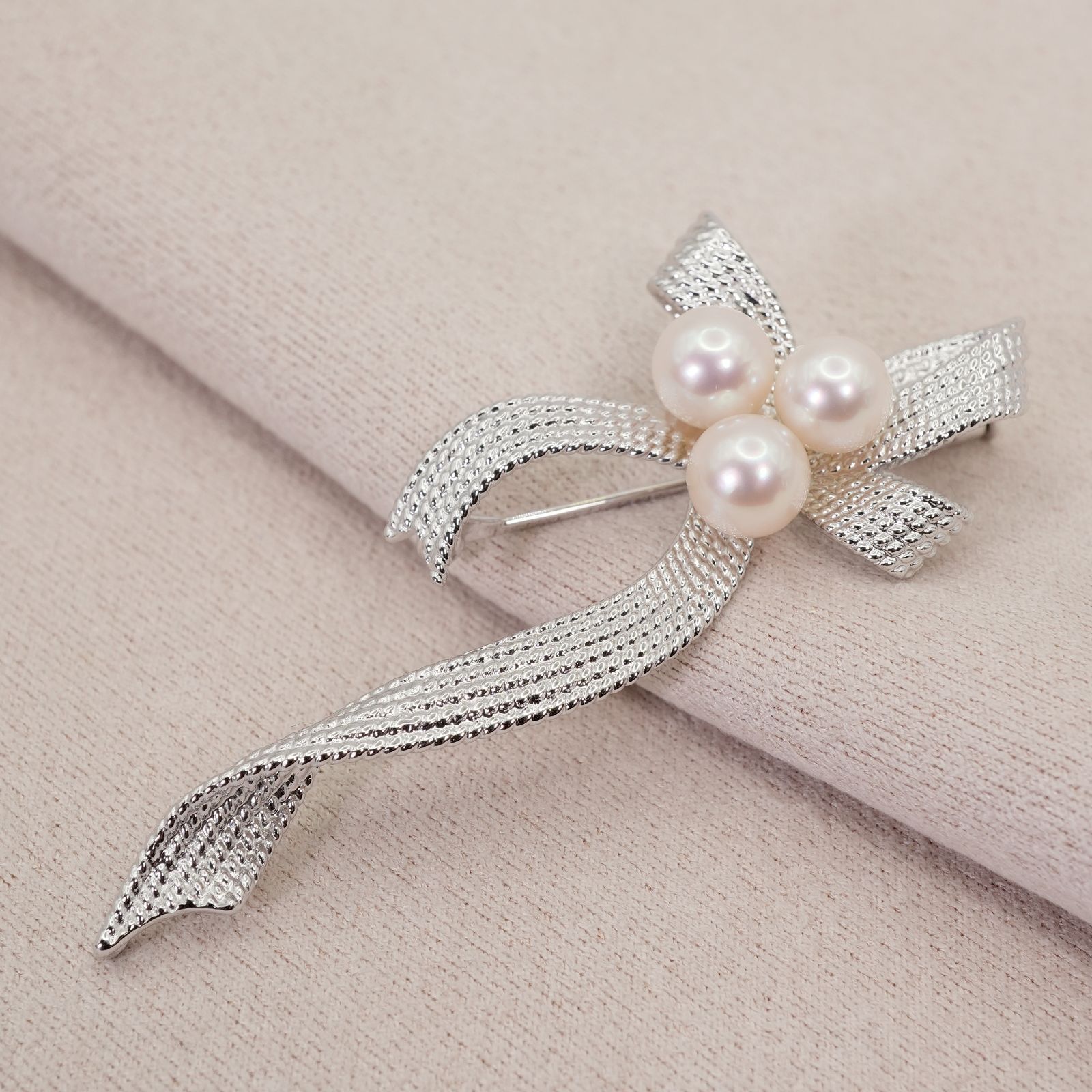 希少 美品 タサキ リボンモチーフ ブローチ パール アコヤ真珠/25-1280