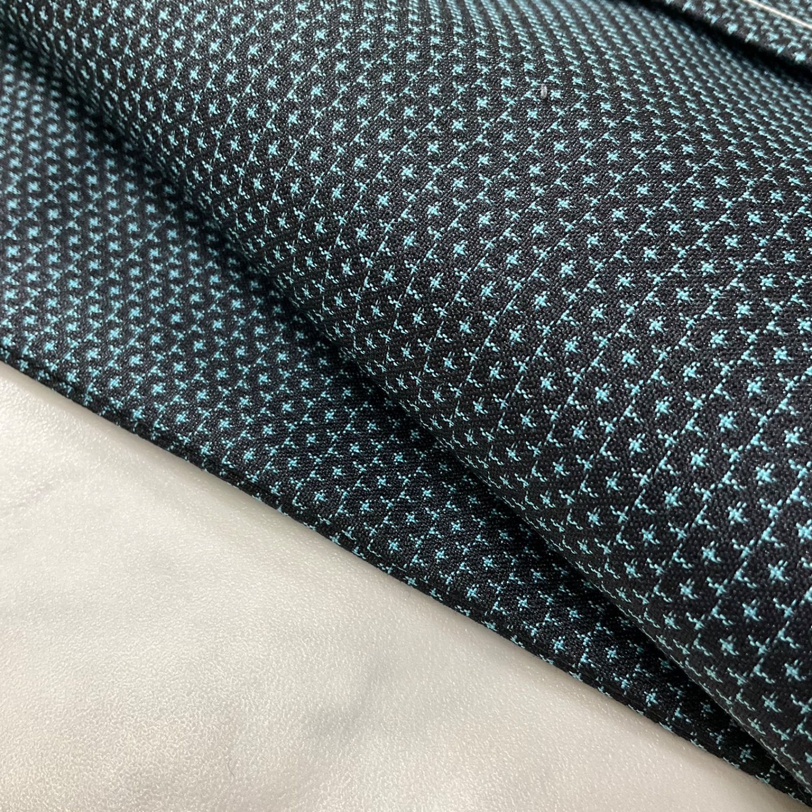 kimono+one＊男前屋＊未使用同然＊仕付け糸付き＊大島紬＊袷＊亀甲＊裄