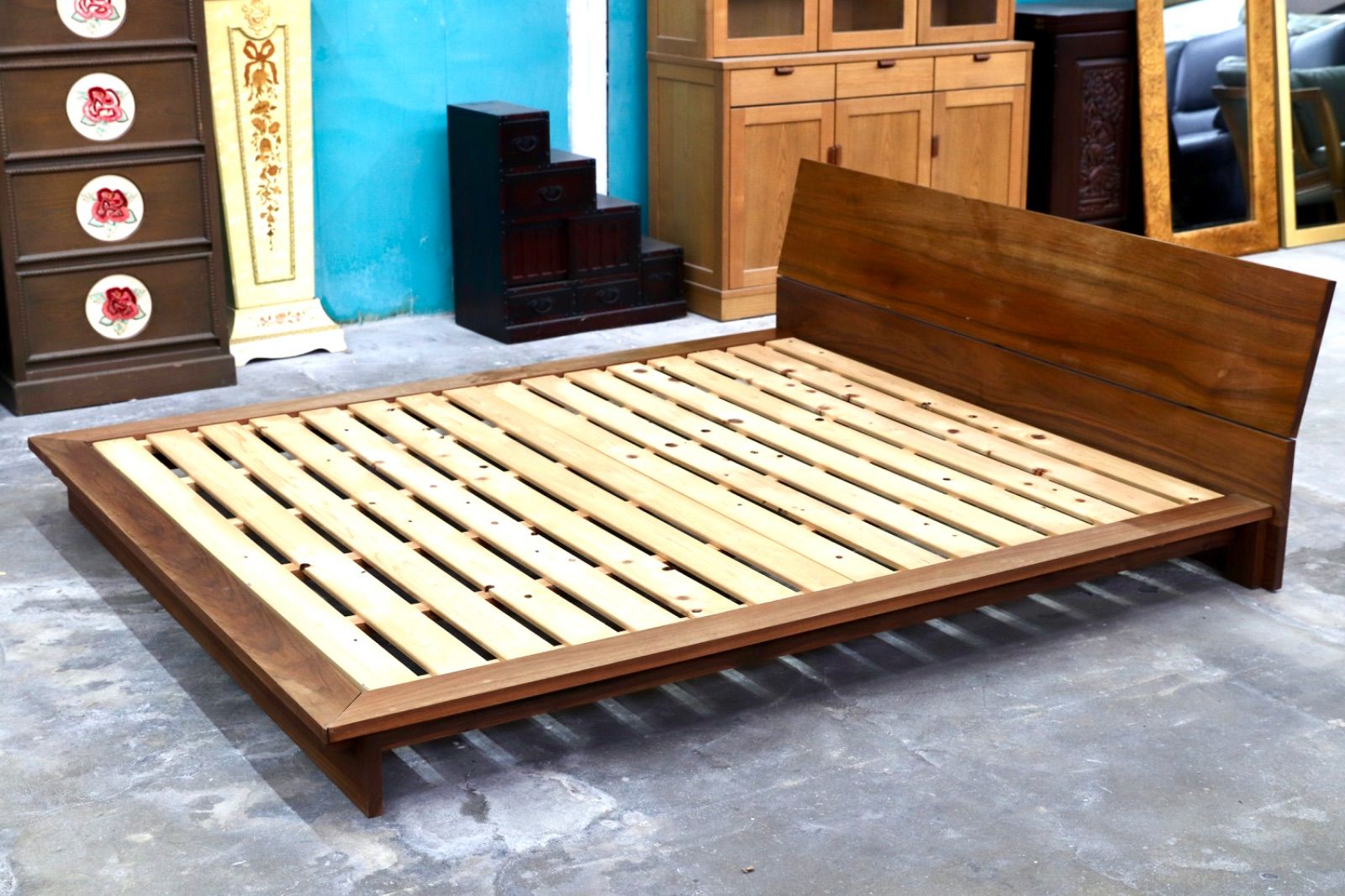 マスターウォール　クイーンベッドフレーム クイーンベッドの通販 / 北欧・モダン・デザイナーズブランド