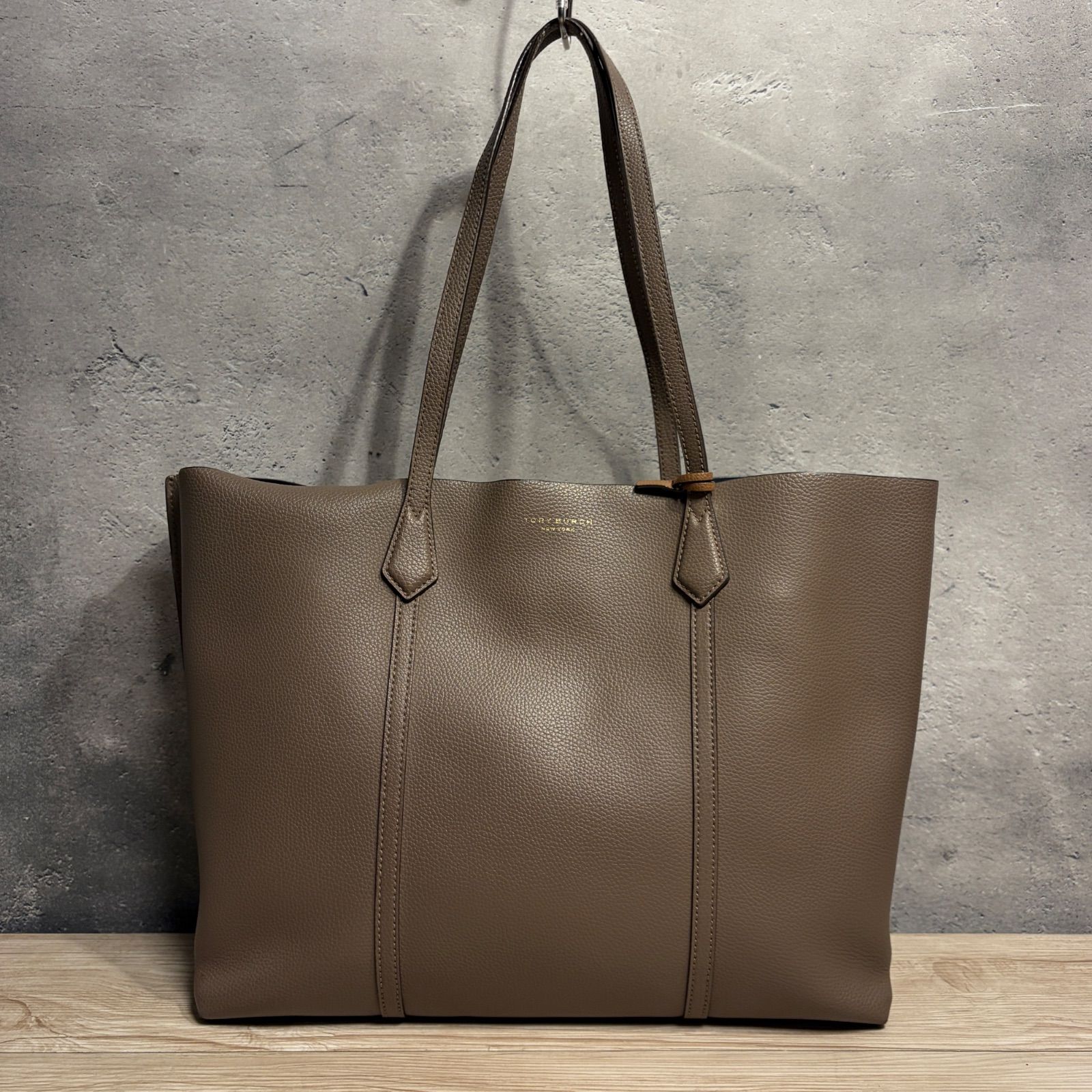 TORY BURCH トリーバーチ レザー トートバッグ グレージュ A4収納可