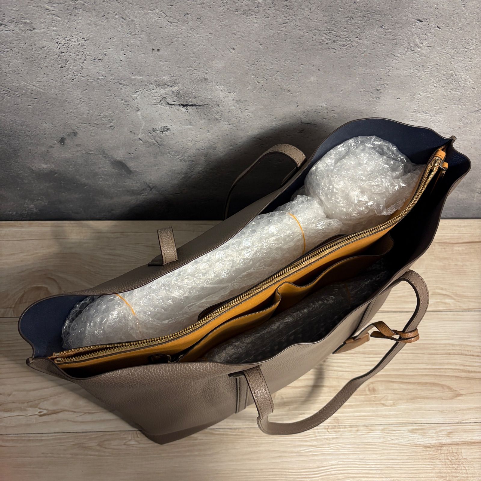 TORY BURCH トリーバーチ レザー トートバッグ グレージュ A4収納可