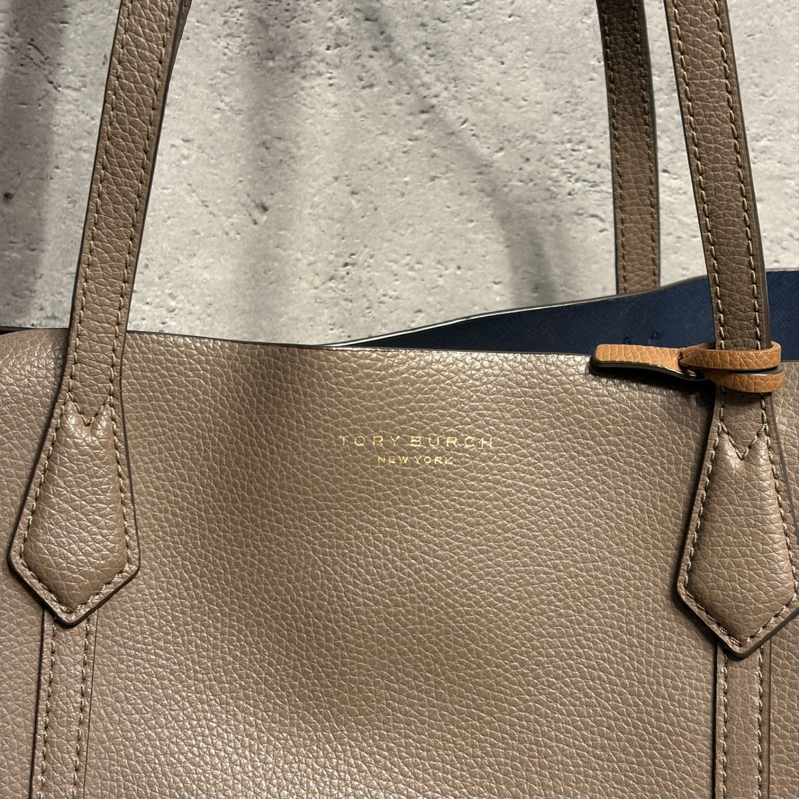 TORY BURCH トリーバーチ レザー トートバッグ グレージュ A4収納可