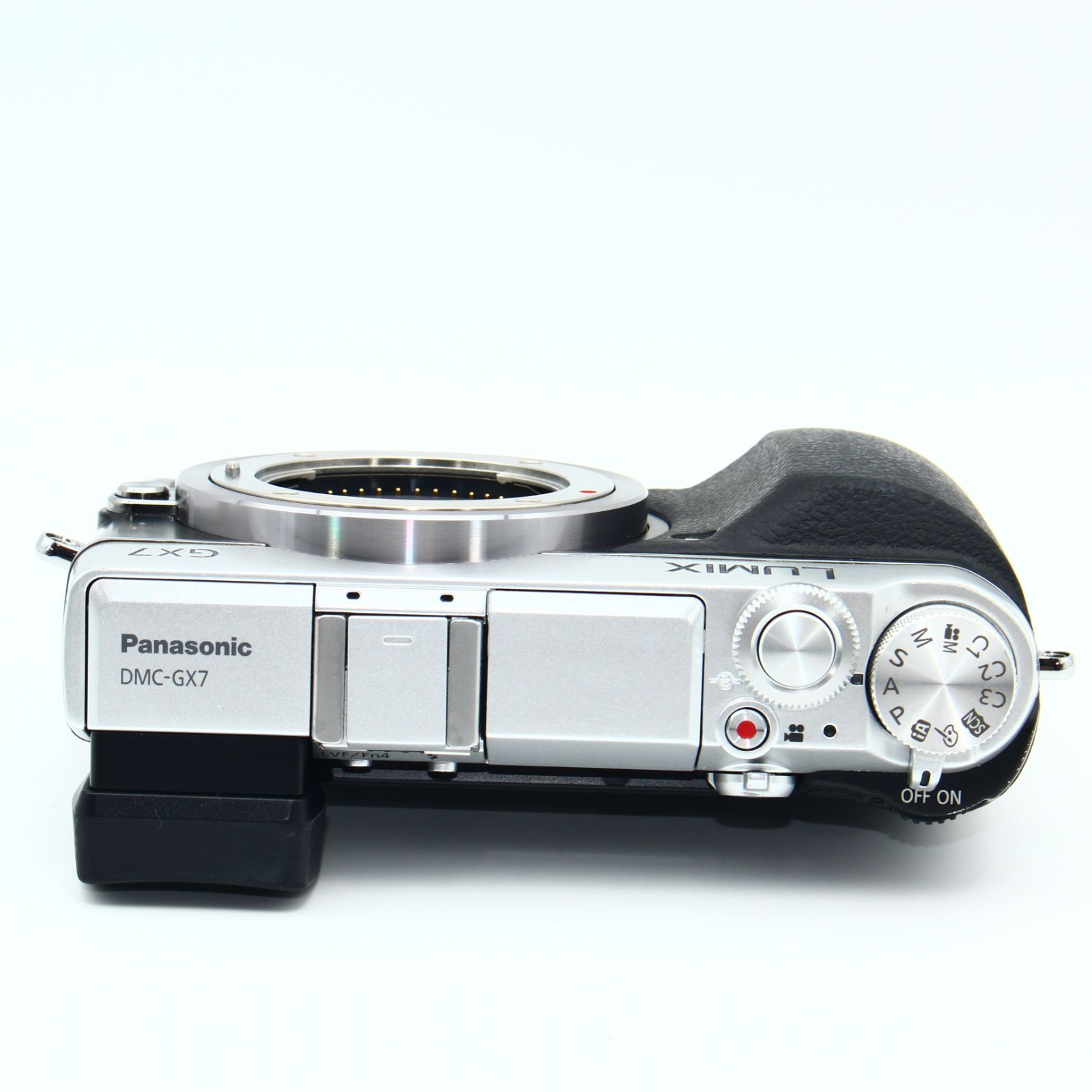 パナソニック ルミックス GX7 ボディ シルバー DMC-GX7-S - メルカリ