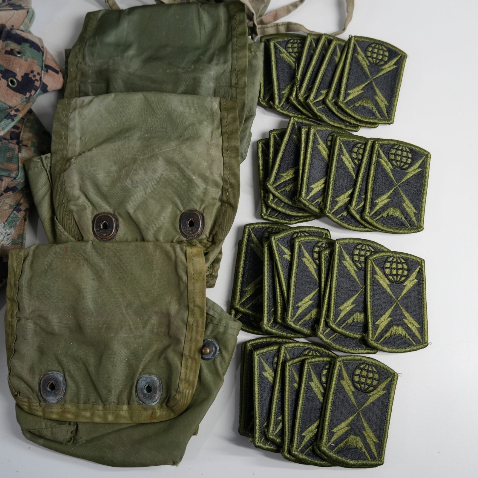 IM] 米軍放出品 ミリタリーグッズ 衣類 20点まとめて 現状品 サバゲー