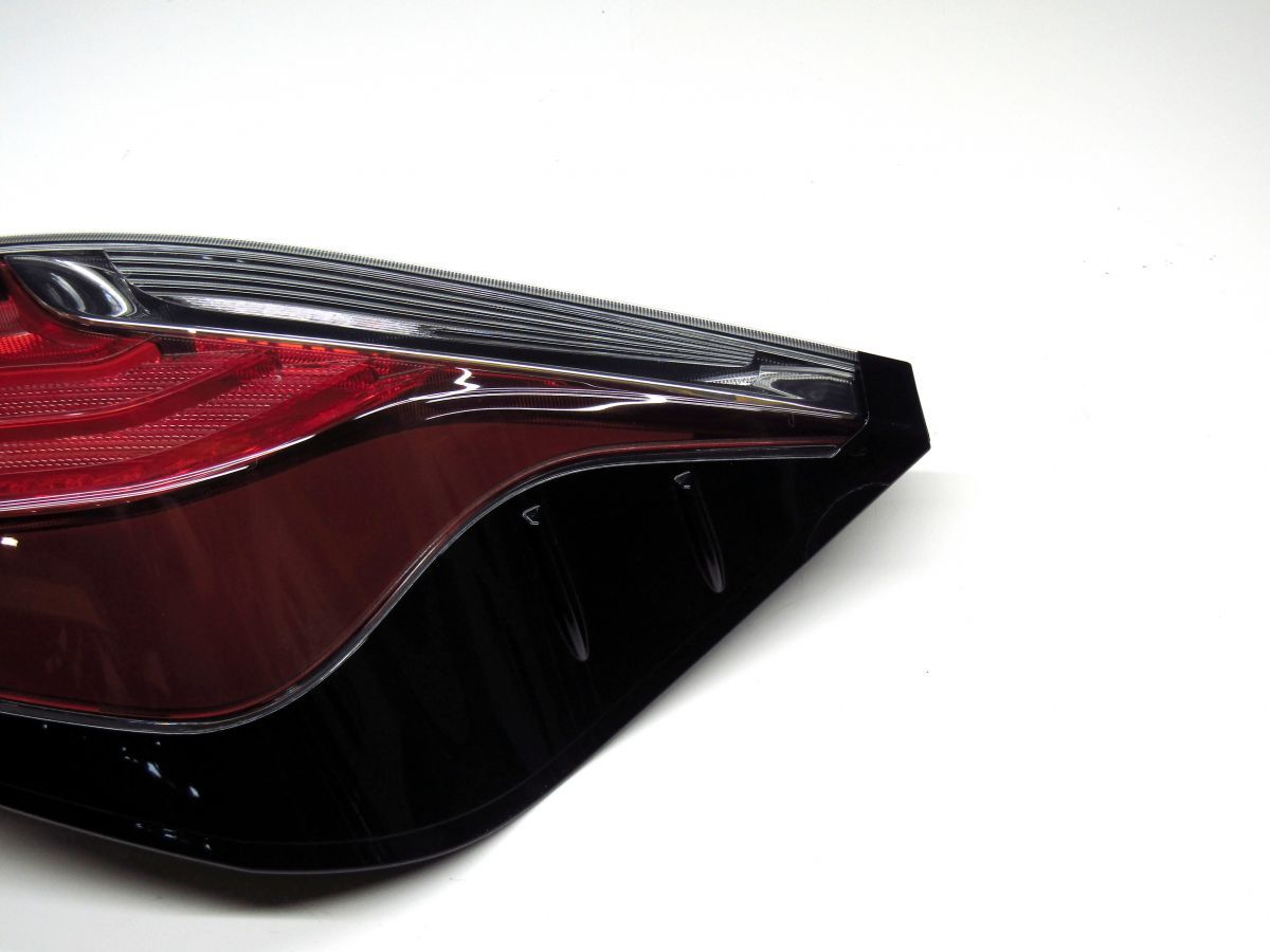 トヨタ NHP10 アクア 中期 純正 左右 テールランプ 割れあり Stanley