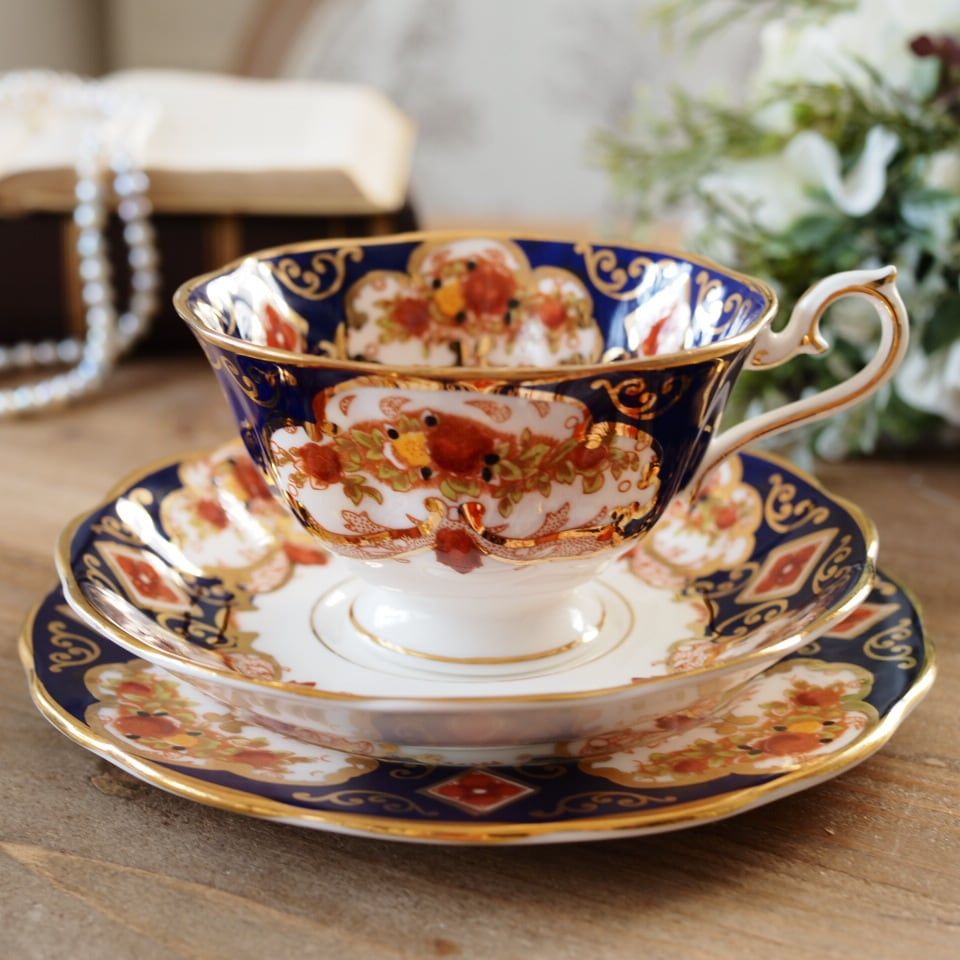 LAST【美品】英国ロイヤルアルバート エアルーム トリオ ティーカップ