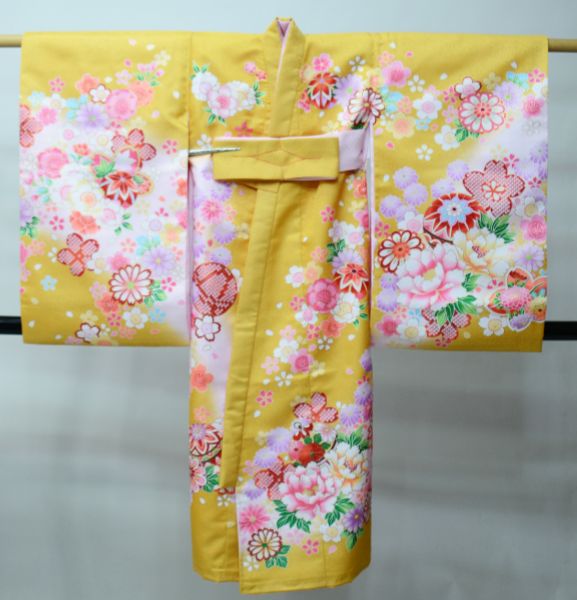 お宮参り 産着 女児 合繊 豪華絢爛 のしめ 金刺繍 綸子地 山吹色