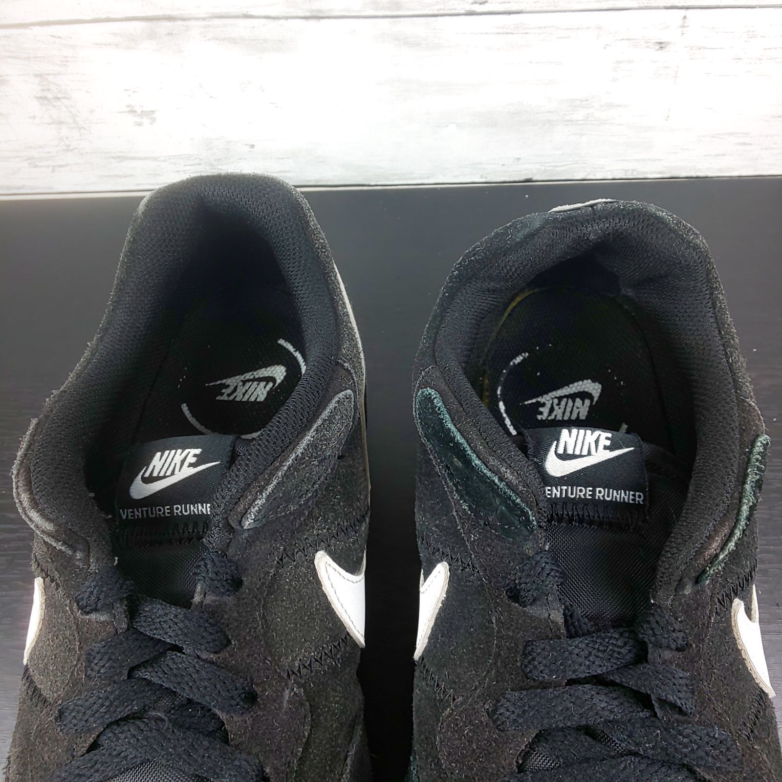 NIKE VENTURE RUNNER SUEDE ナイキ ベンチャー ランナー スエード 