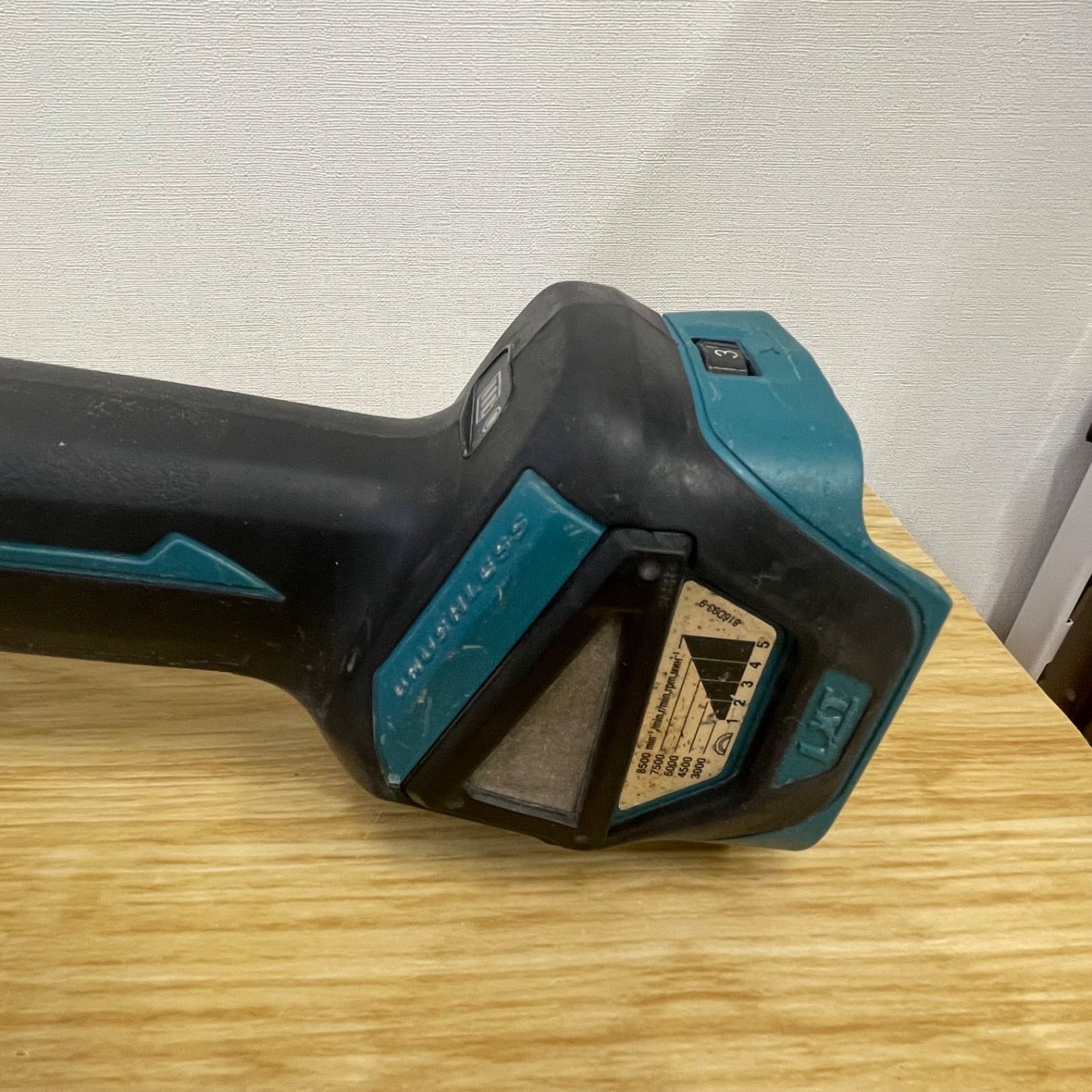 MAKITA