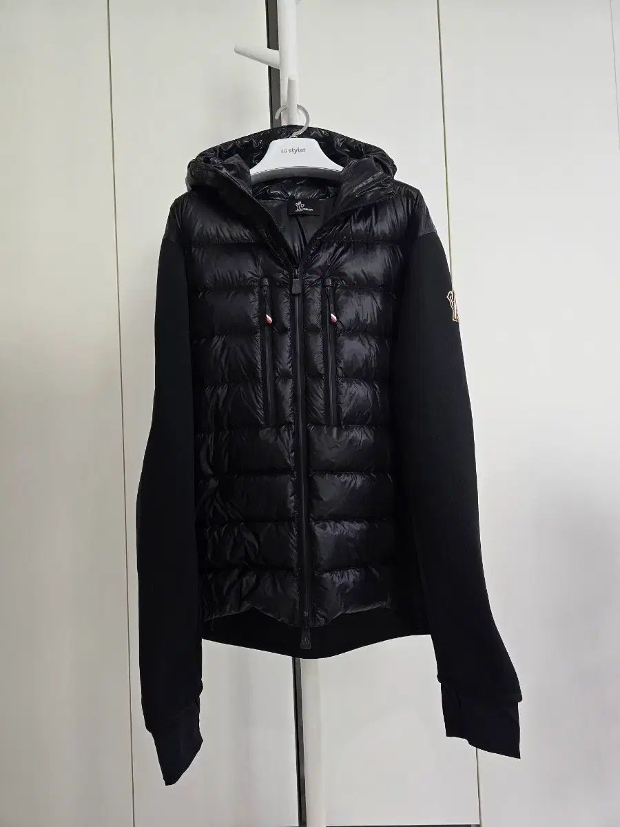 正規品．大人気✨新品取り寄せ モンクレール ダウンニット 正規品 MONCLER モンクレール ニットダウン