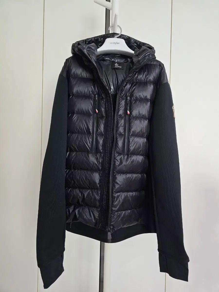 正規品．大人気✨新品取り寄せ モンクレール ダウンニット 正規品 MONCLER モンクレール ニットダウン