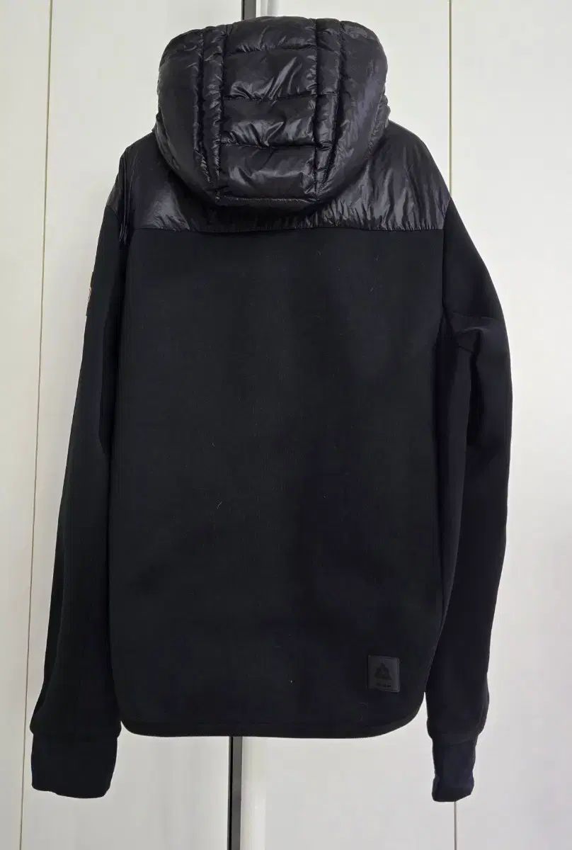 正規品．大人気✨新品取り寄せ モンクレール ダウンニット 正規品 MONCLER モンクレール ニットダウン