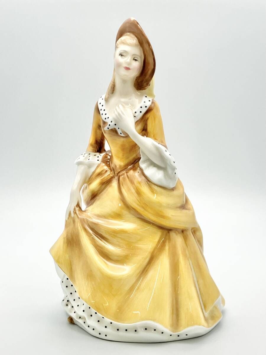 Royal Doulton ロイヤルドルトン SANDRA 1968年 インテリア雑貨 置物 フィギュリン