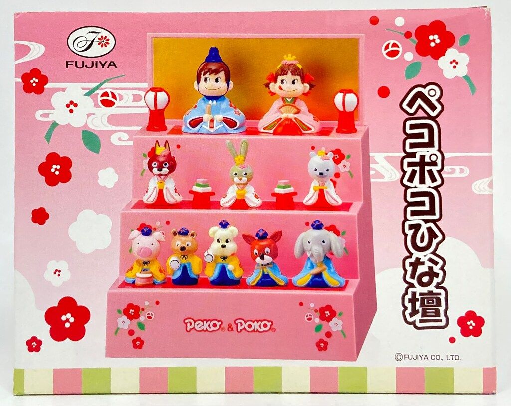 不二家 人形/ペコちゃん ペコポコひな壇 三段 - メルカリ