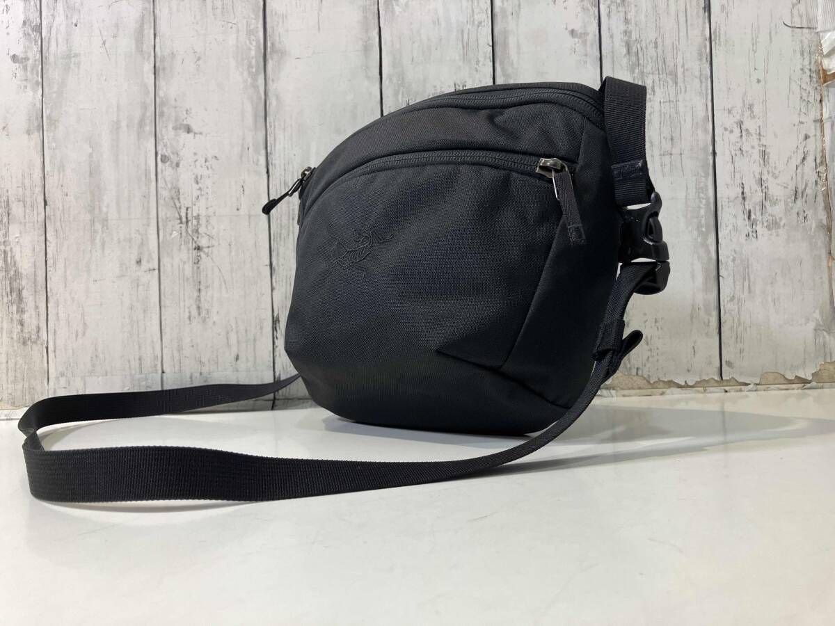 ARC'TERYX Mantis2 ブラックショルダーバッグ ARC'TERYX（アークテリクス） マンティス2 ウエストパック Mantis2