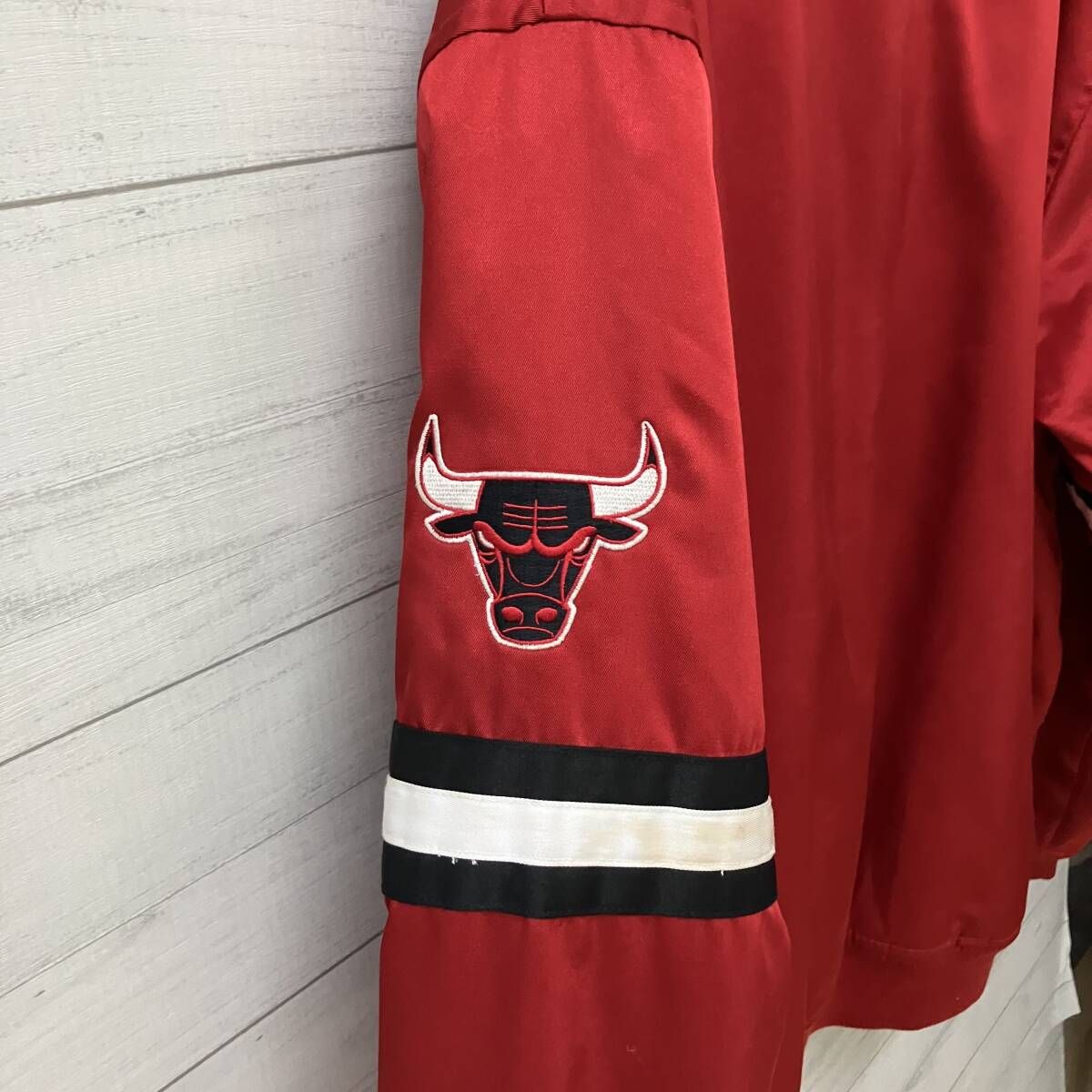 Mitchell & Ness ミッチェルアンドネス スタジャン Chicago Bulls