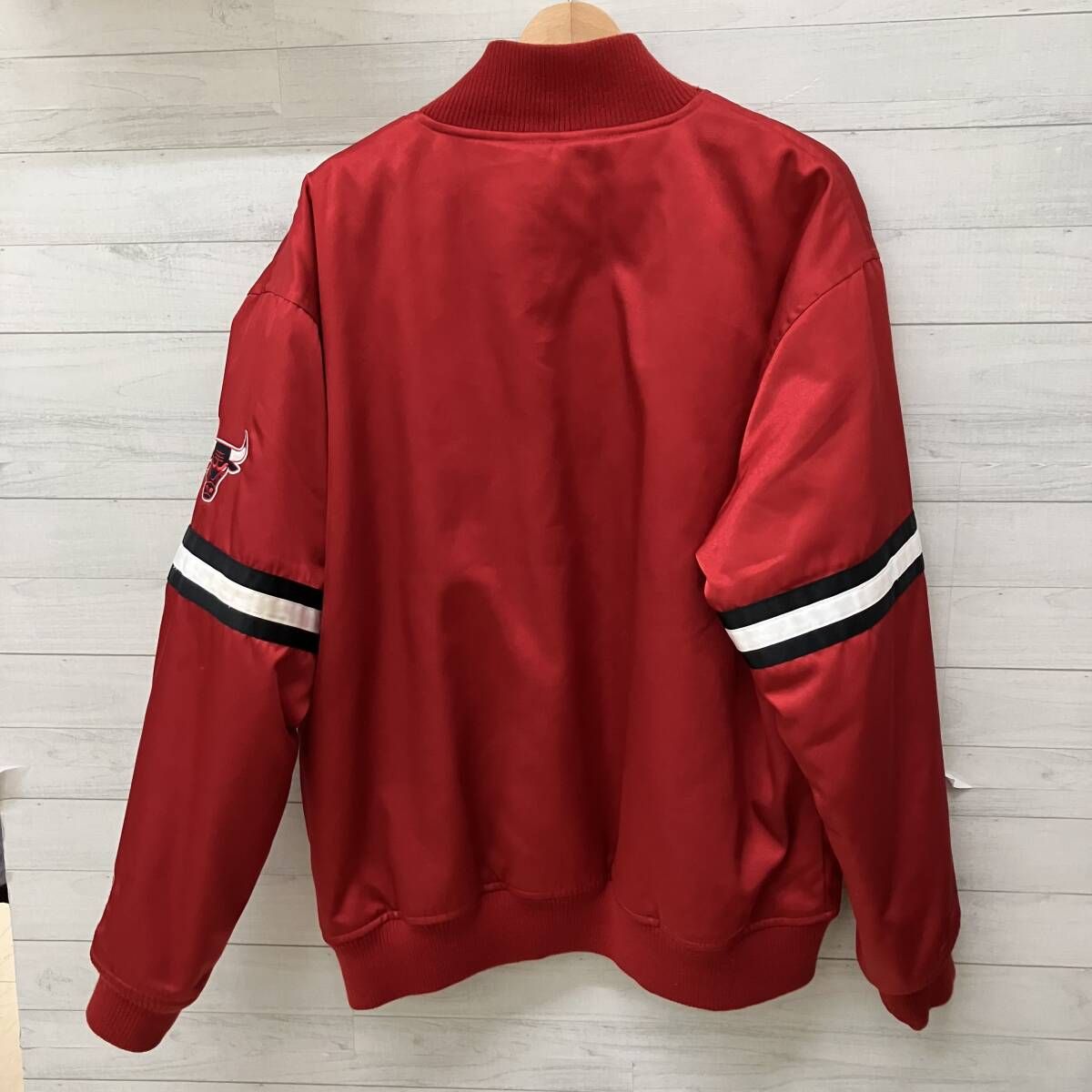 Mitchell & Ness ミッチェルアンドネス スタジャン Chicago Bulls