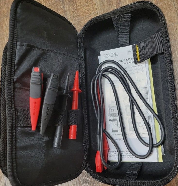 Fluke 1587 デジタル FC 絶縁マルチメーター 1000 V