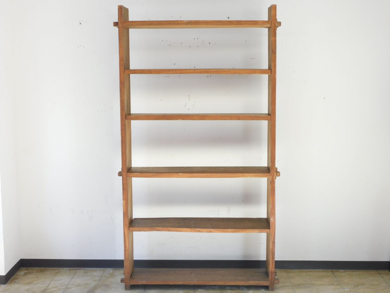 アンティーク　楔本棚　オープンラック　ナチュラル　古い本棚　アンティーク家具 アンティーク 楔本棚 オープンラック ナチュラル 古い本棚