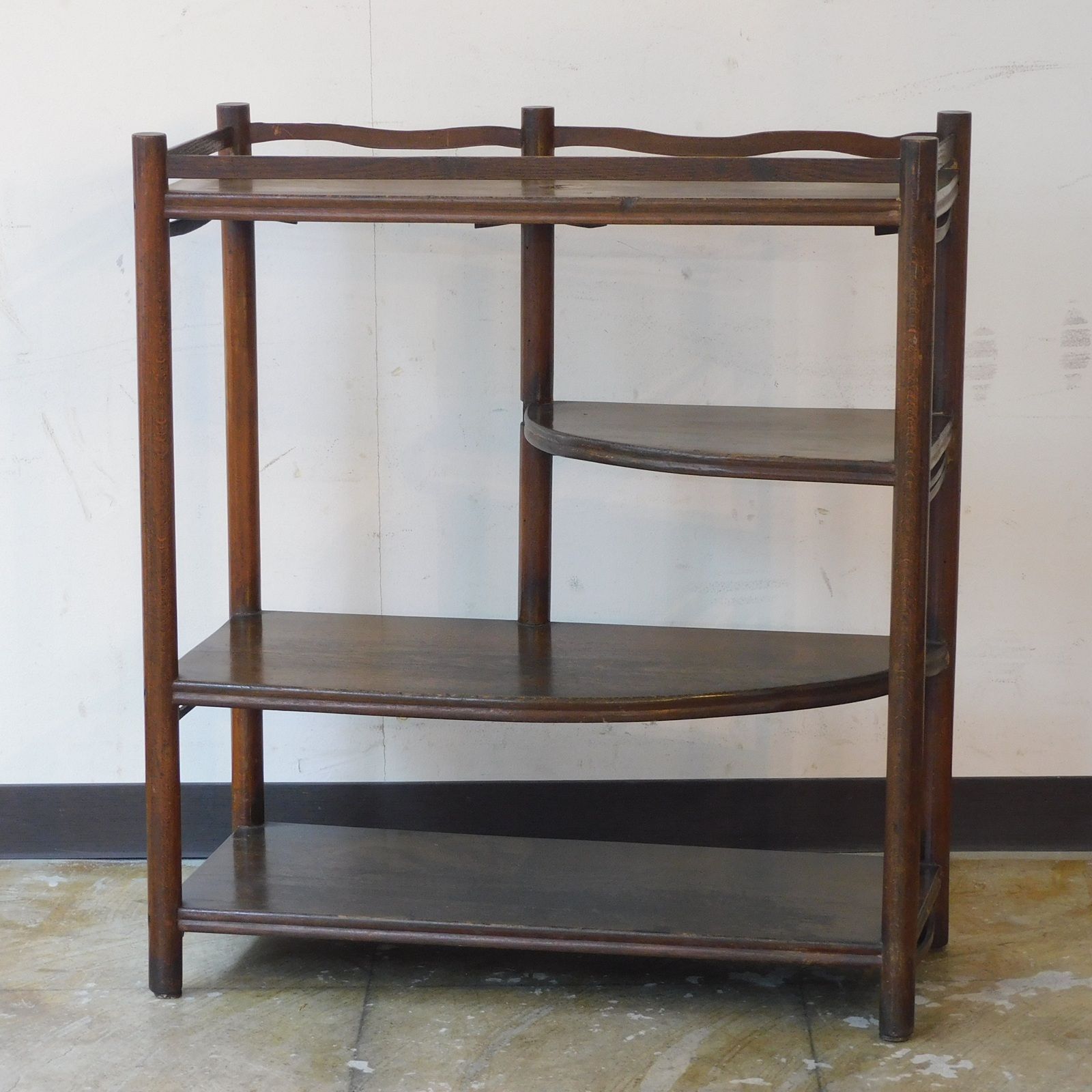 ふるい木味 造りのいい 飾り棚 HK-a-05789 / 木製 無垢材 陳列棚 展示